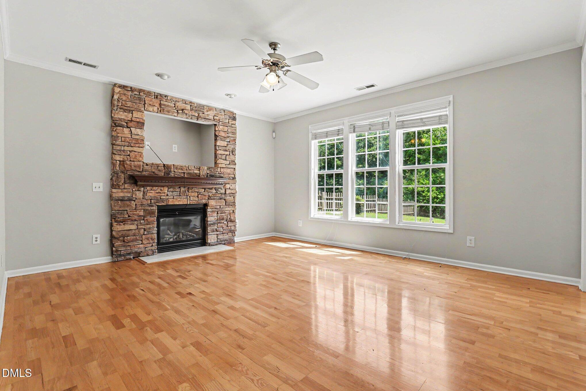 608 Hay River Street Property Photo 10