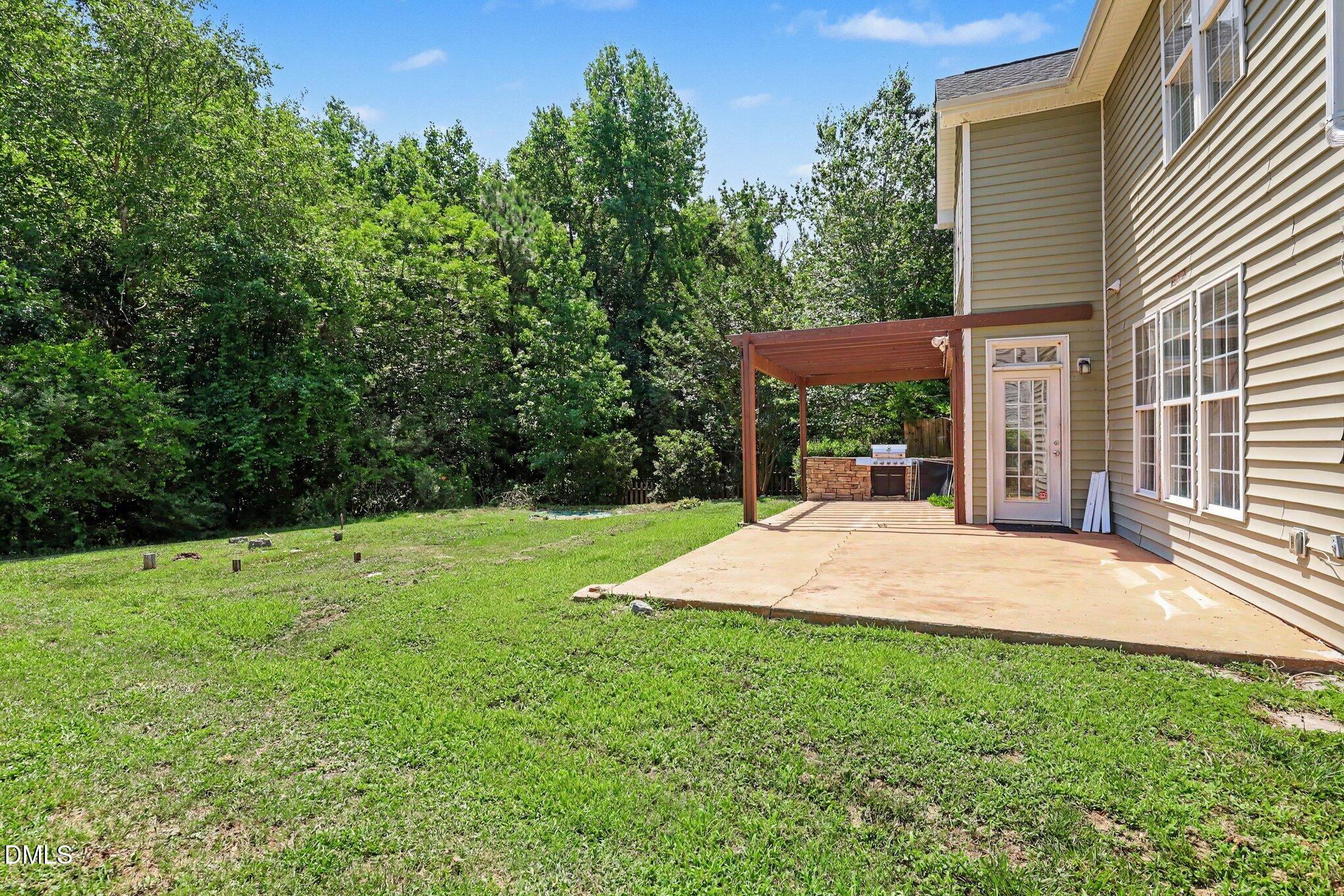 608 Hay River Street Property Photo 31