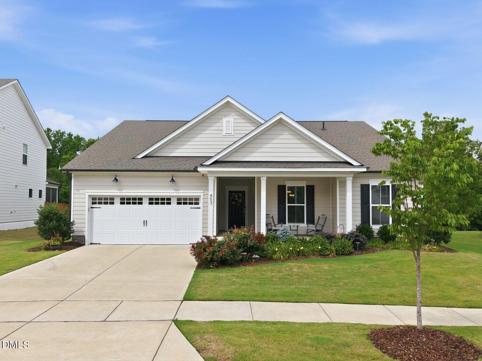 453 Heritage Regency Drive Property Photo 2