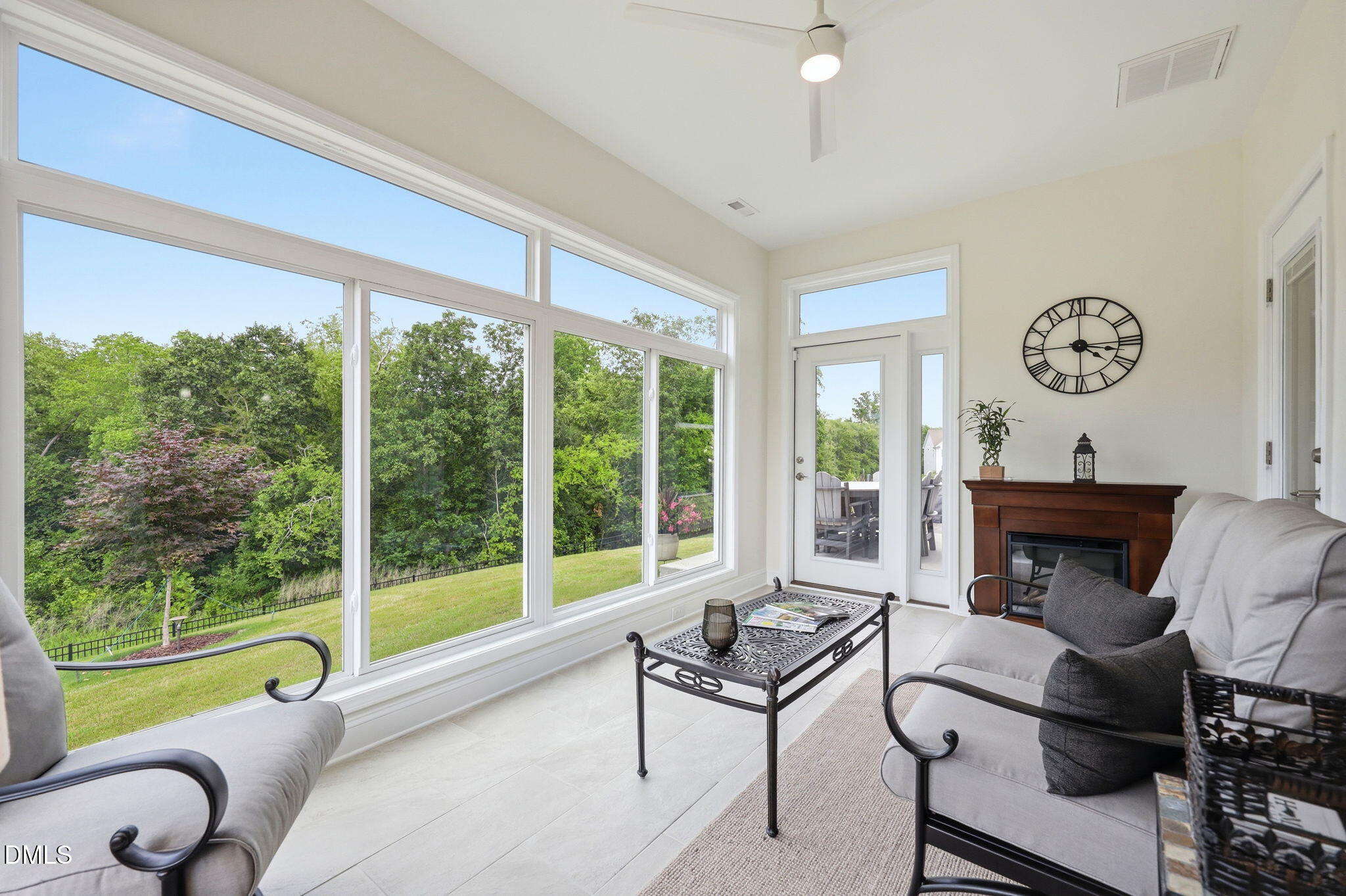 453 Heritage Regency Drive Property Photo 15
