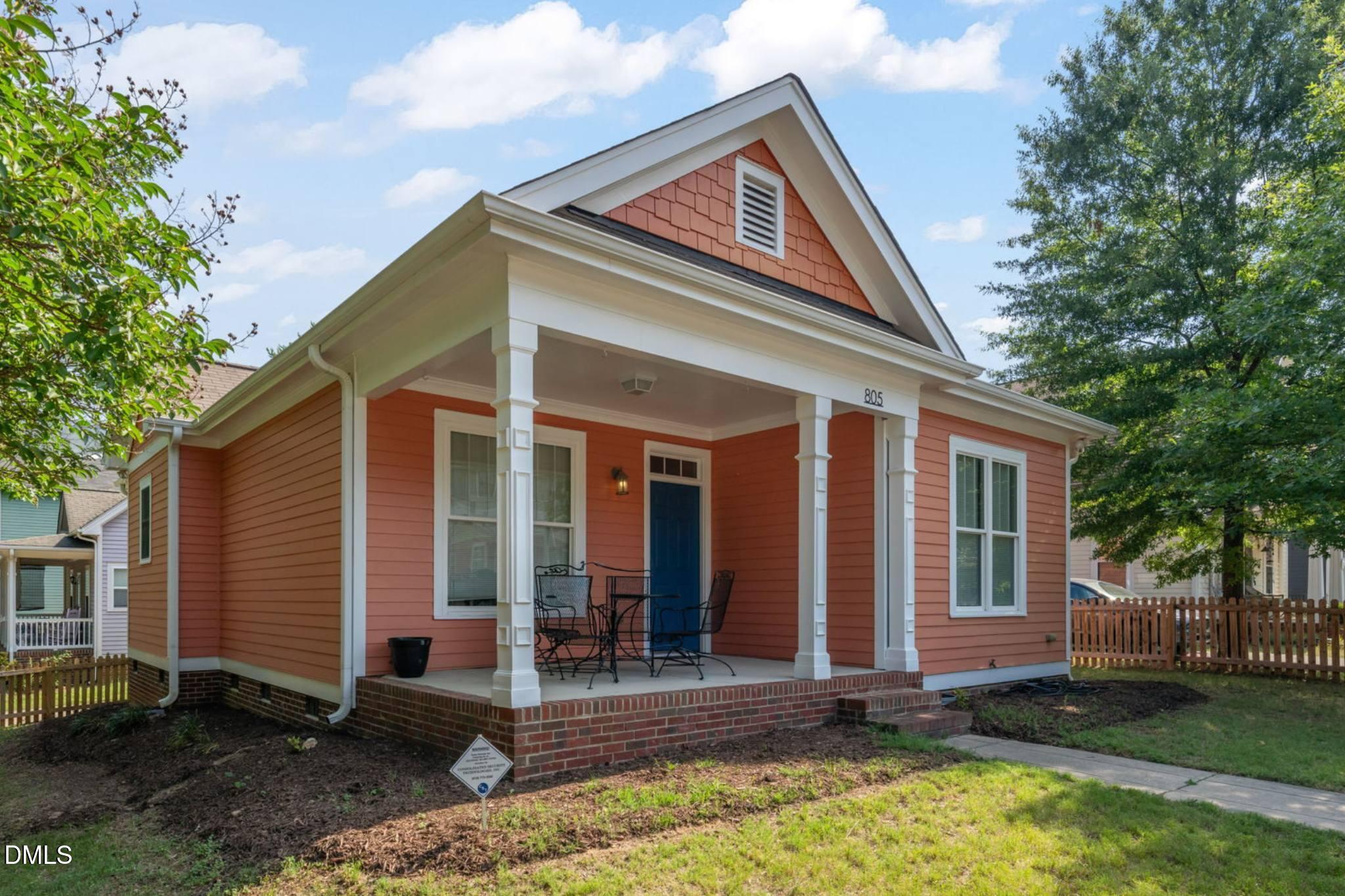 805 E Jones Street Property Photo 1