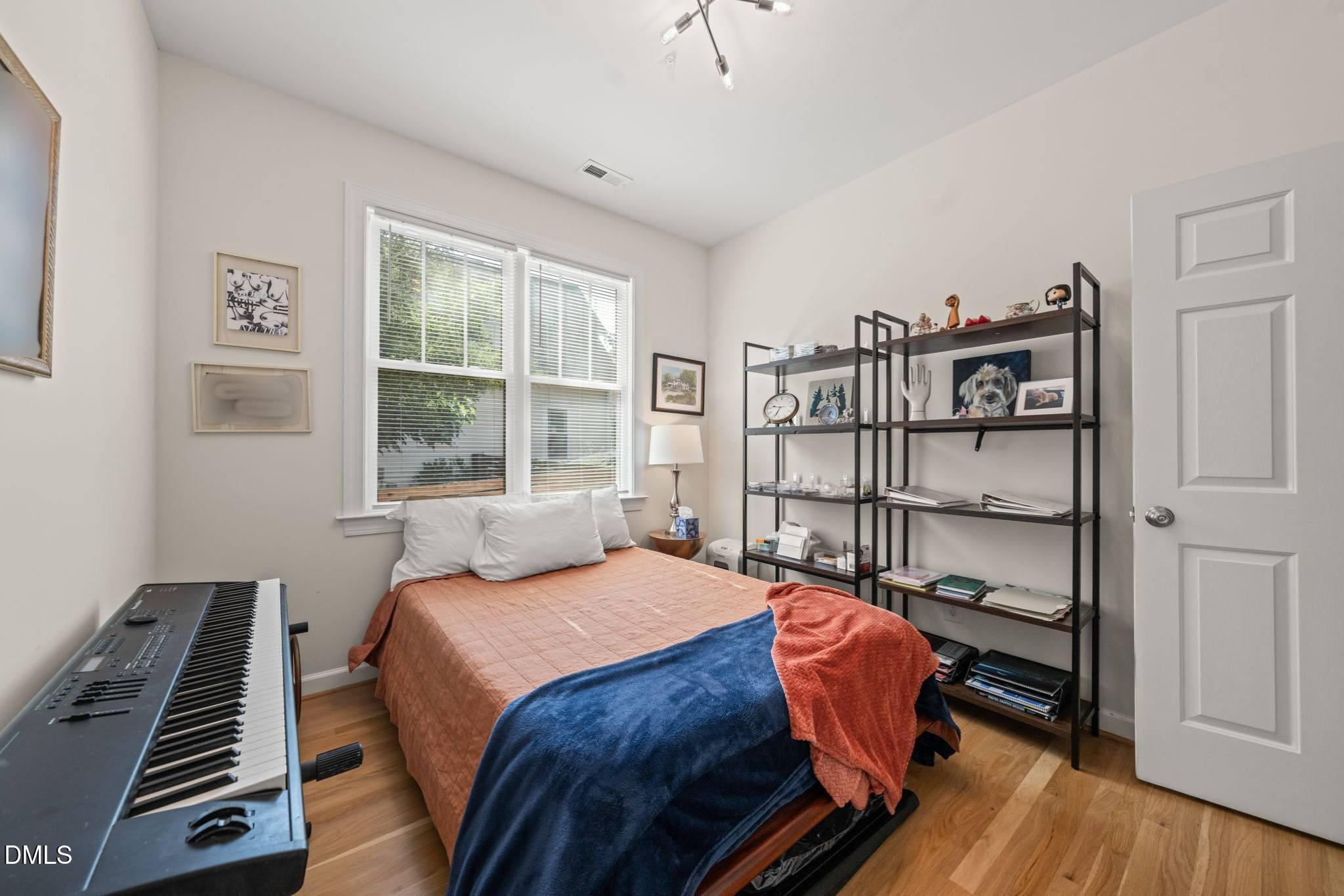 805 E Jones Street Property Photo 11