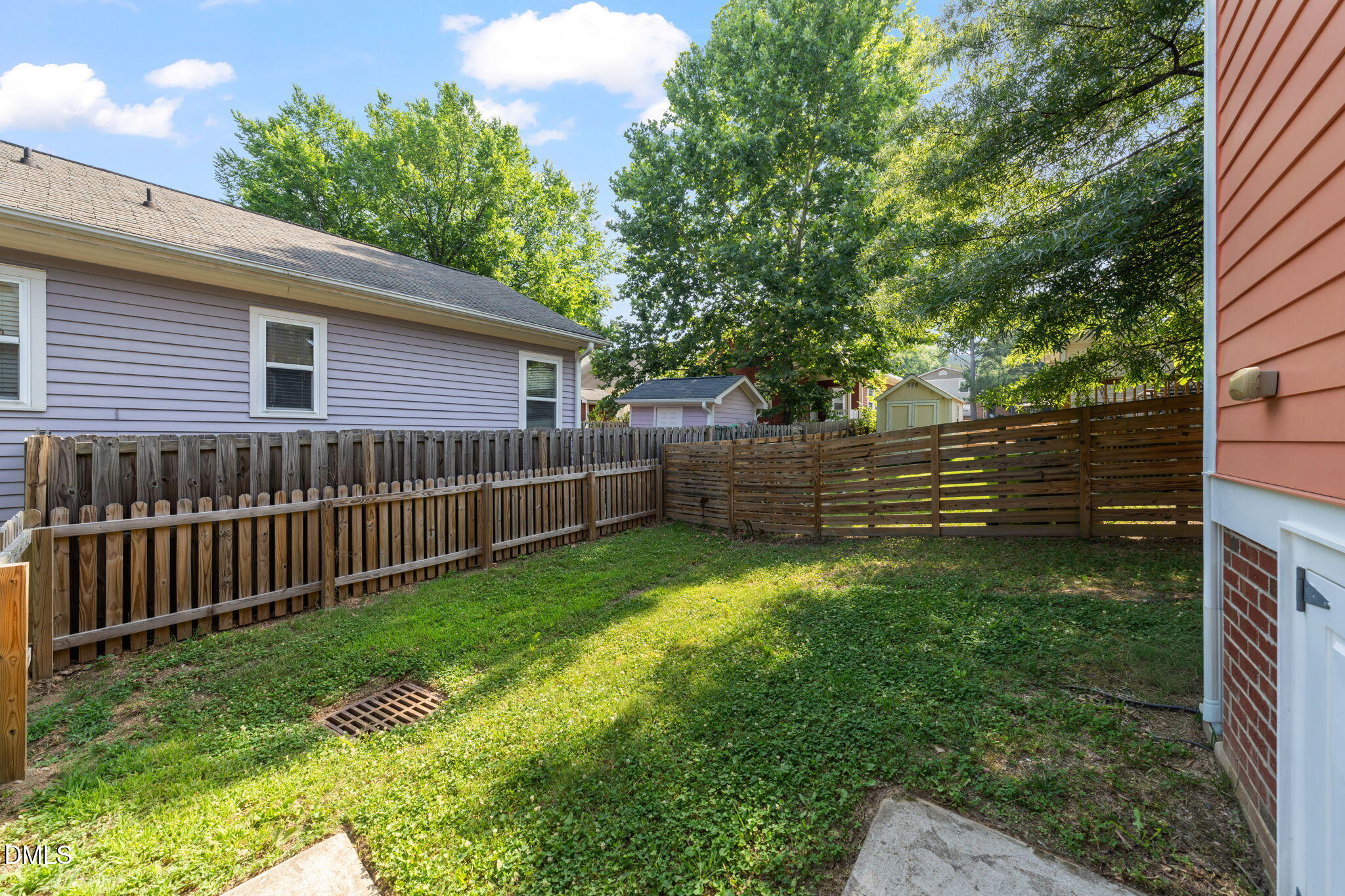 805 E Jones Street Property Photo 14