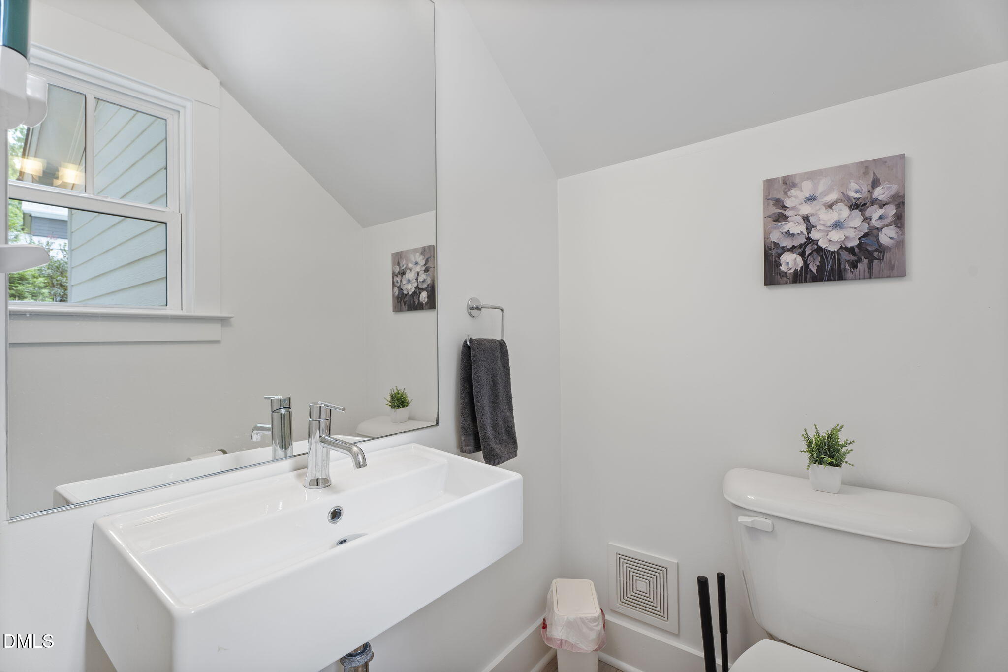 1700 Evergreen Avenue Property Photo 13