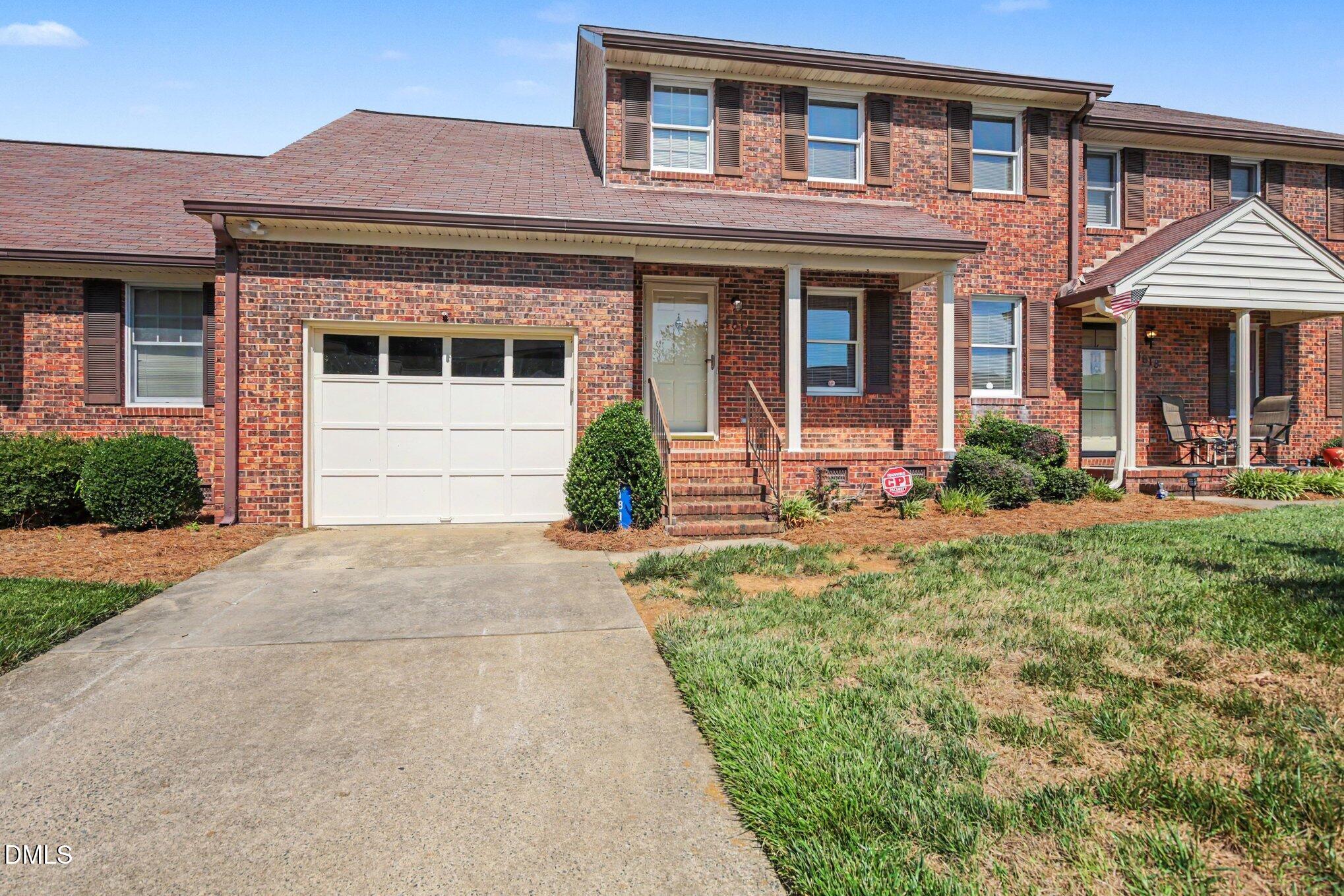 1816 Meadowview Drive Property Photo 2