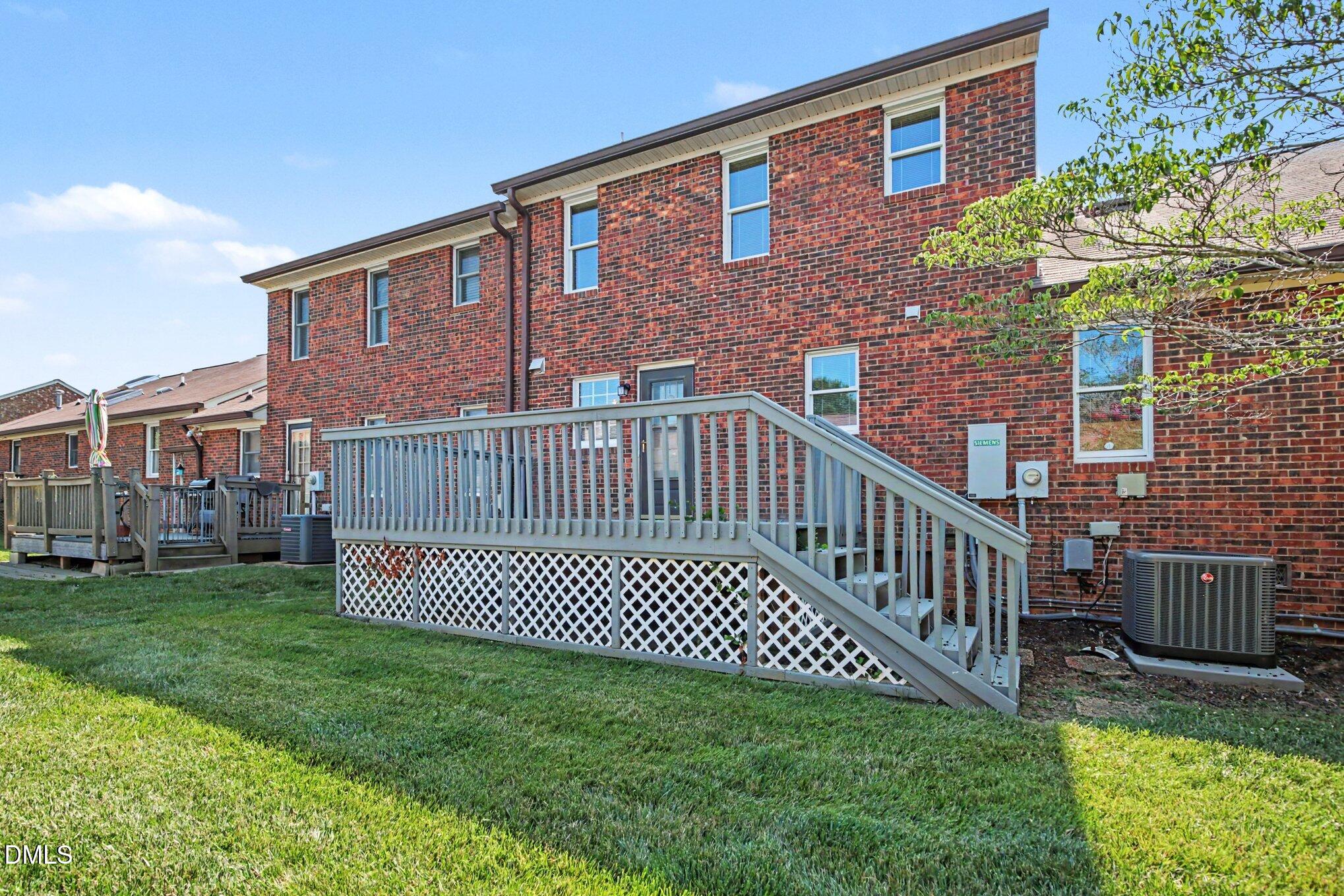 1816 Meadowview Drive Property Photo 8