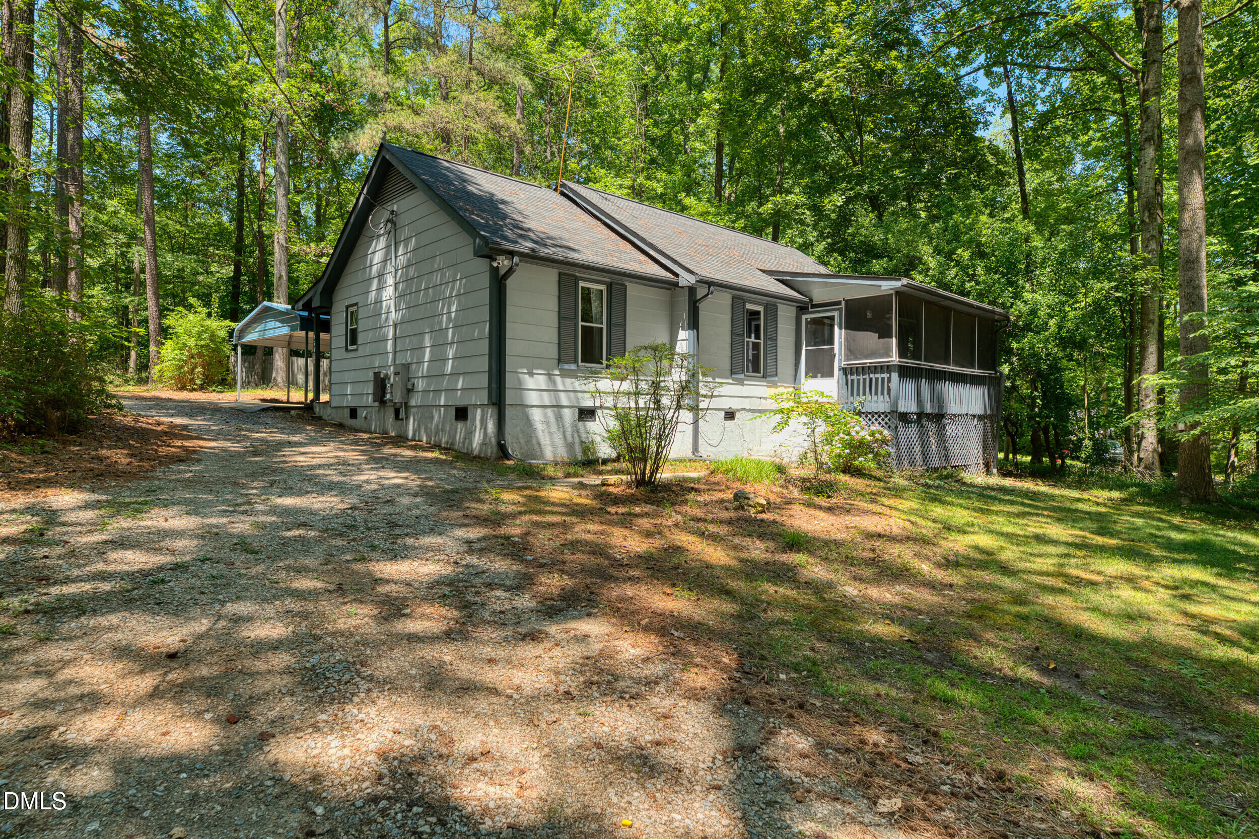 956 Holden Road