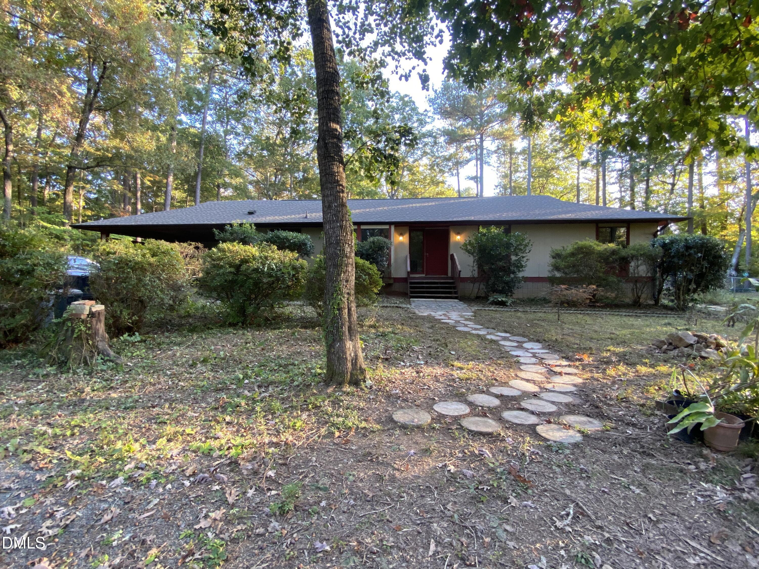 209 Hunter Hill Road Property Photo 1