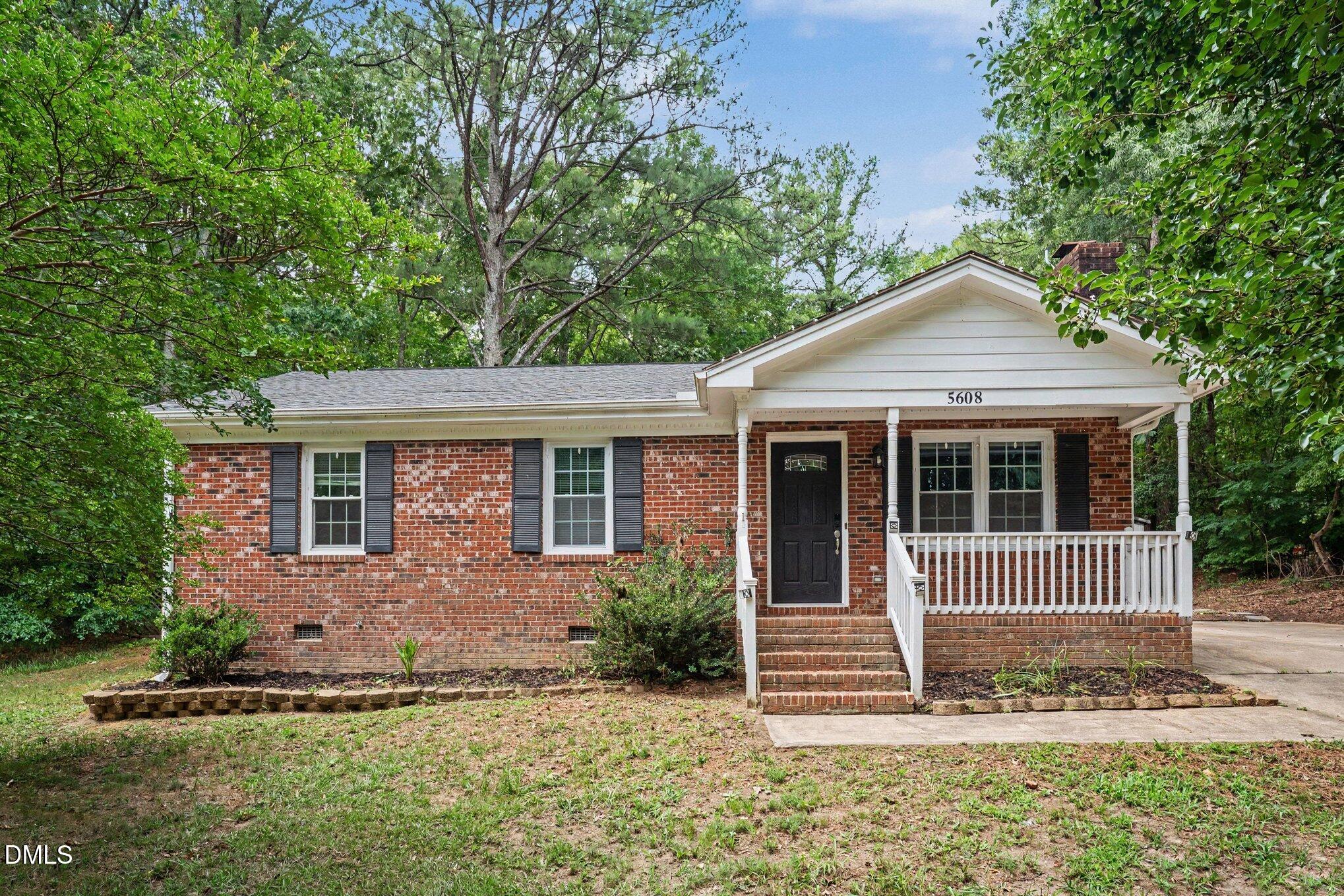 5608 Alta Vista Court Property Photo 1