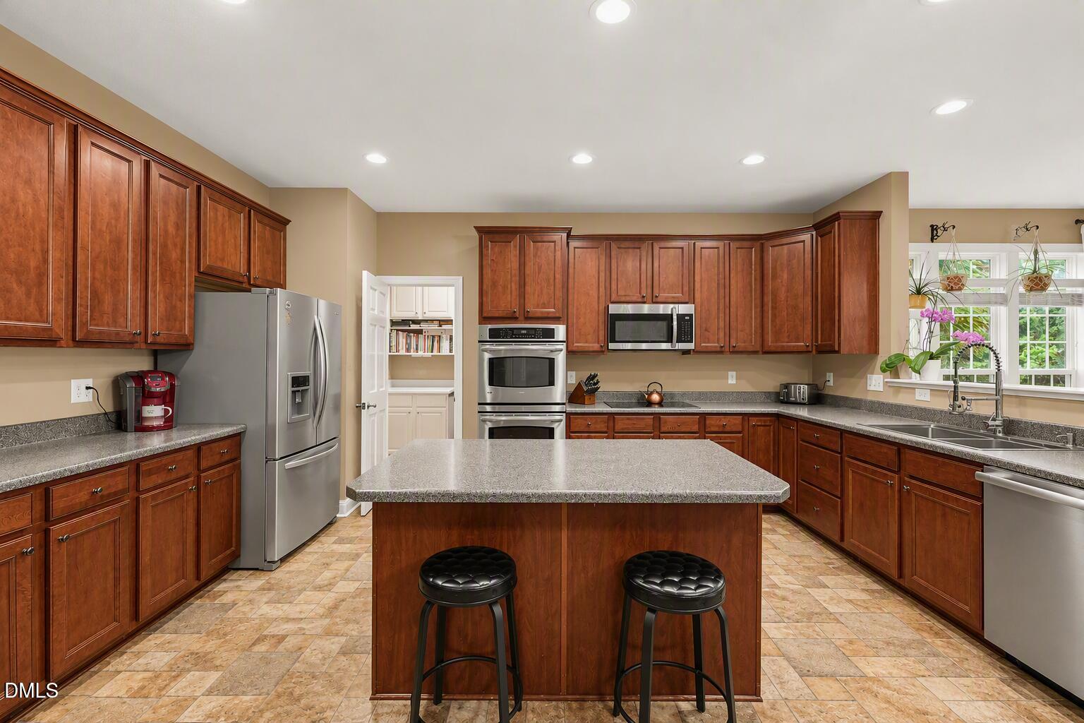 204 Quarryrock Road Property Photo 2