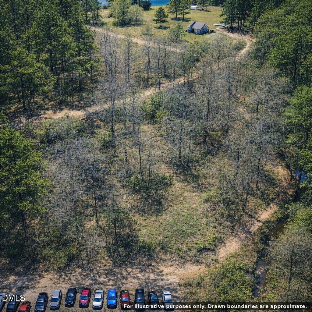 13711 Circle Drive Property Photo 4
