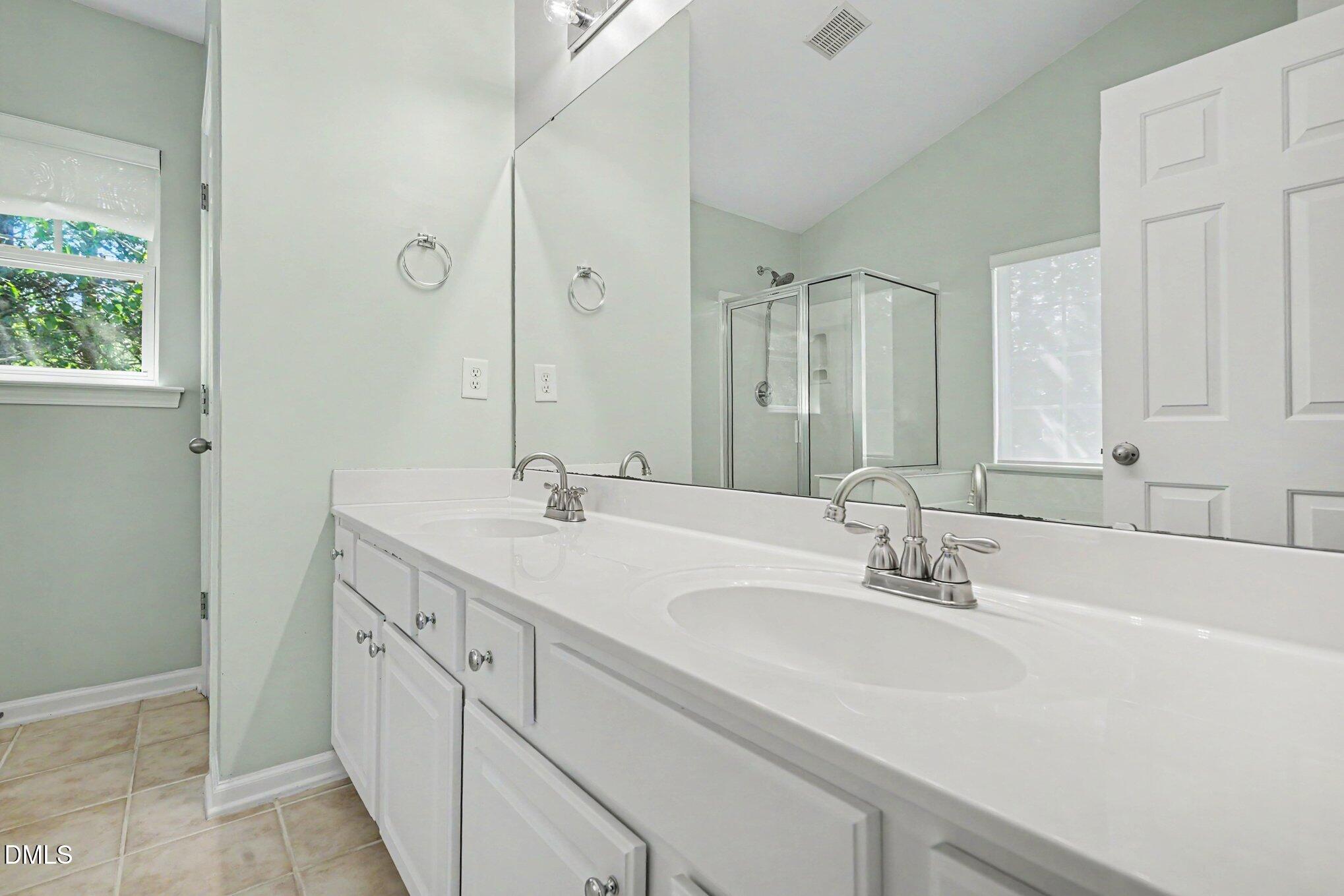 6 Silverbell Court Property Photo 16