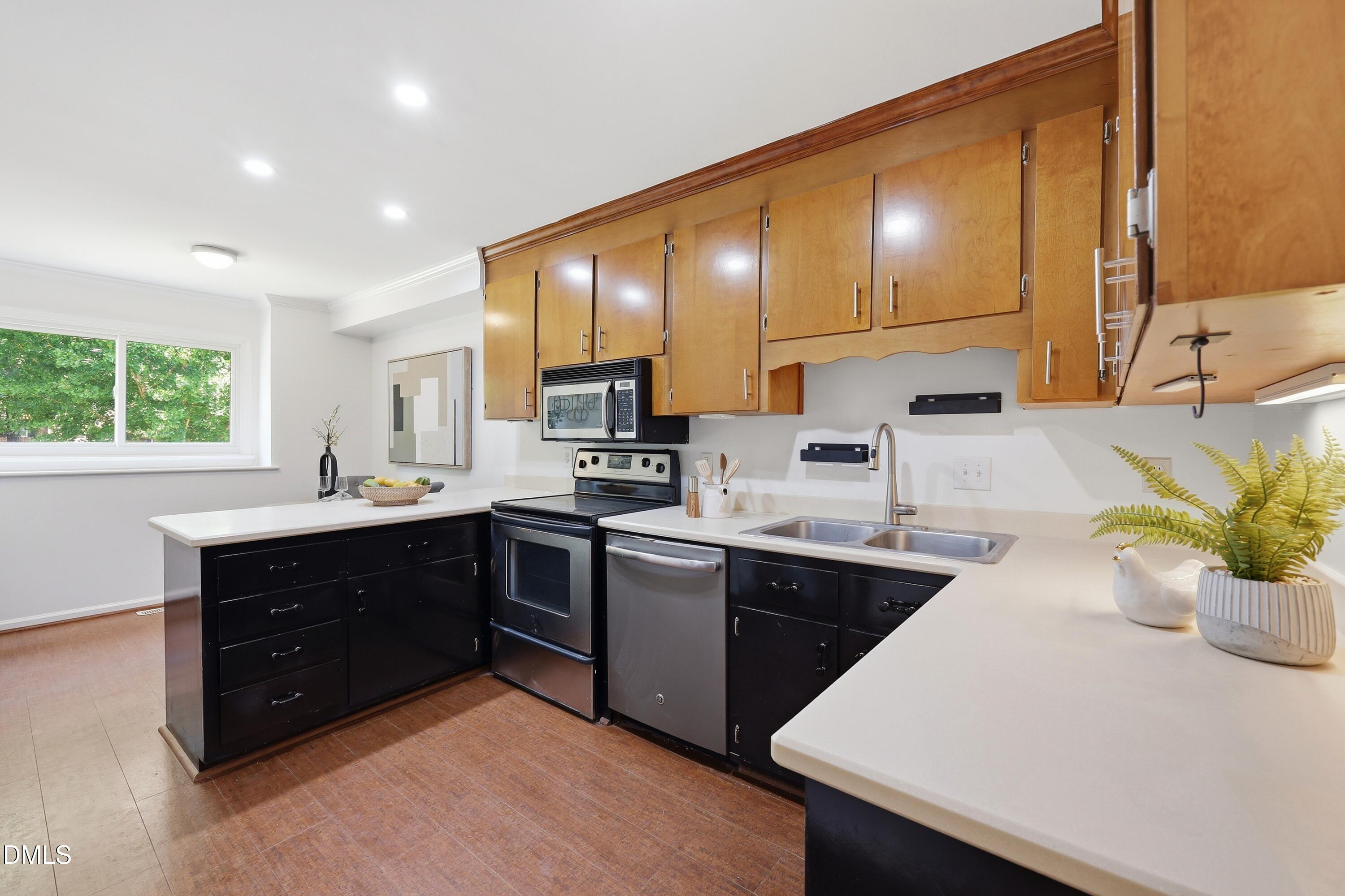 2824 Wycliff Road Property Photo 20