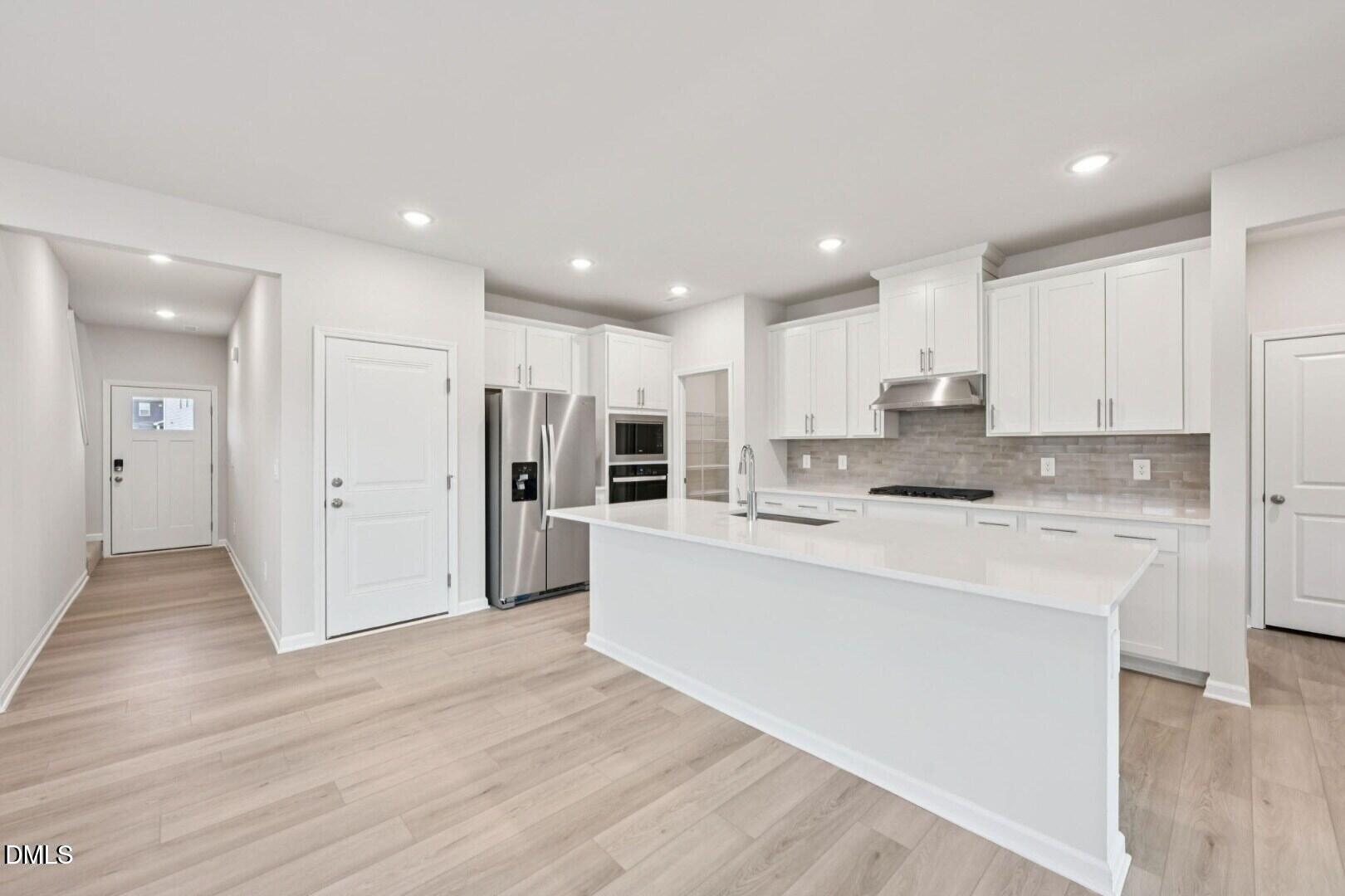 1041 Saint Lawrence Drive Property Photo 4