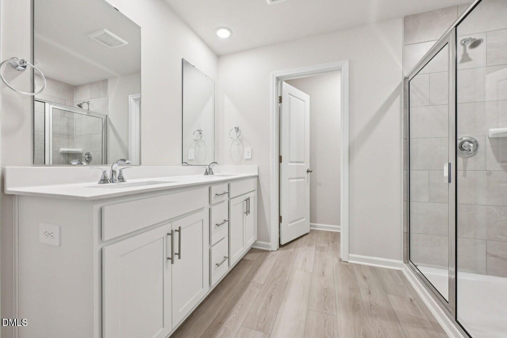 1041 Saint Lawrence Drive Property Photo 19