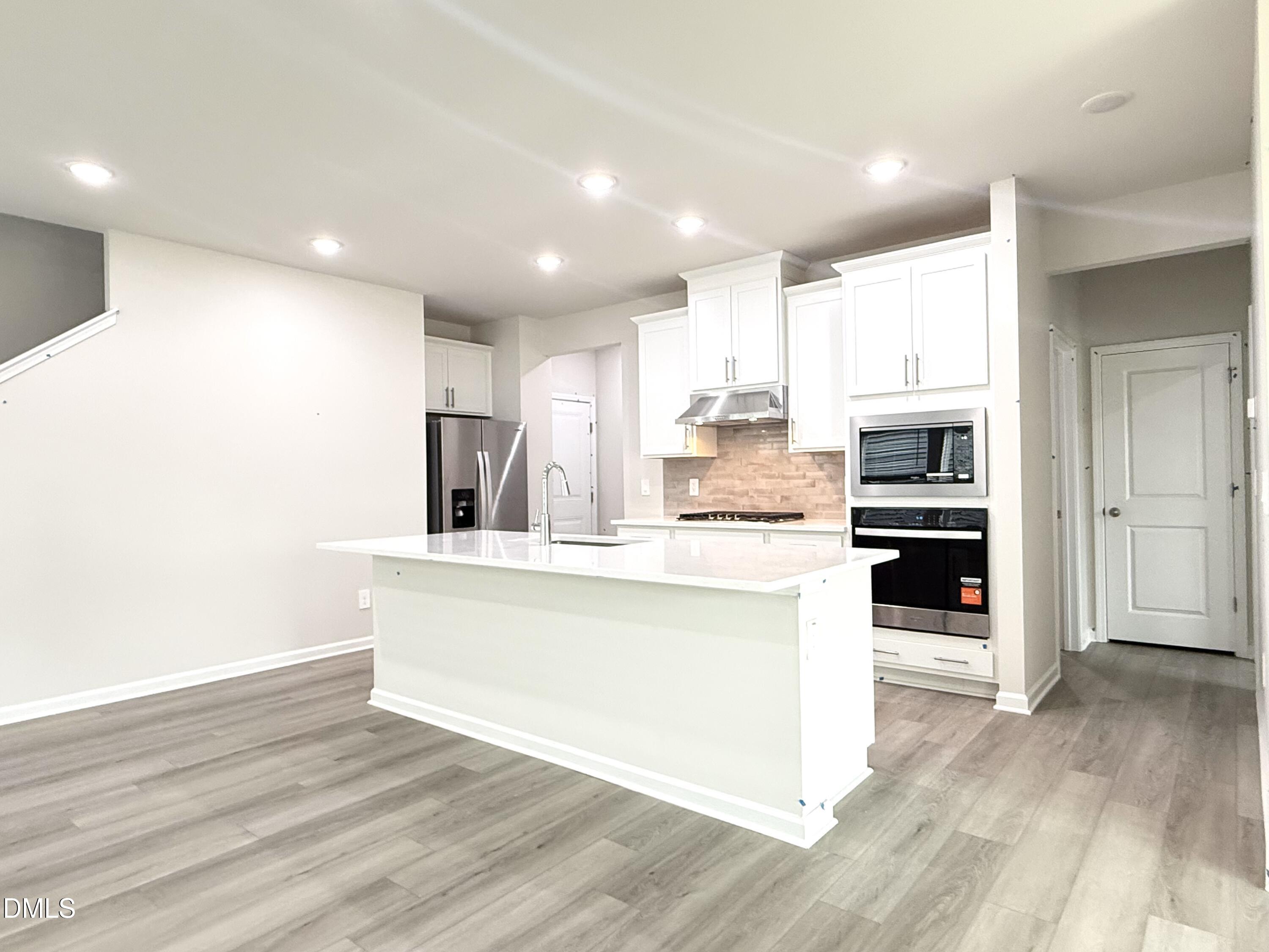 1008 Saint Lawrence Drive Property Photo 6
