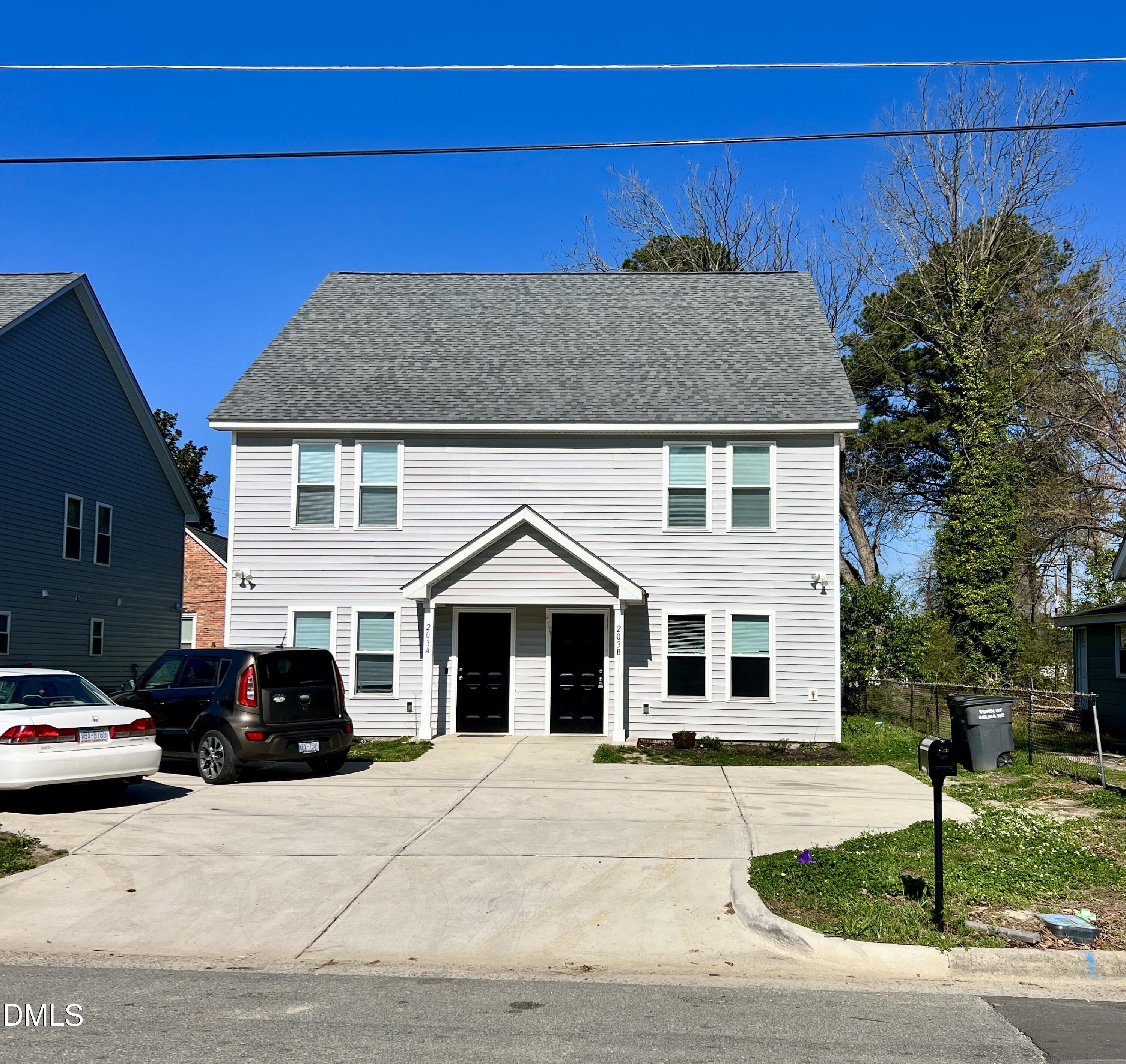 203 N Sellers Street Property Photo 1