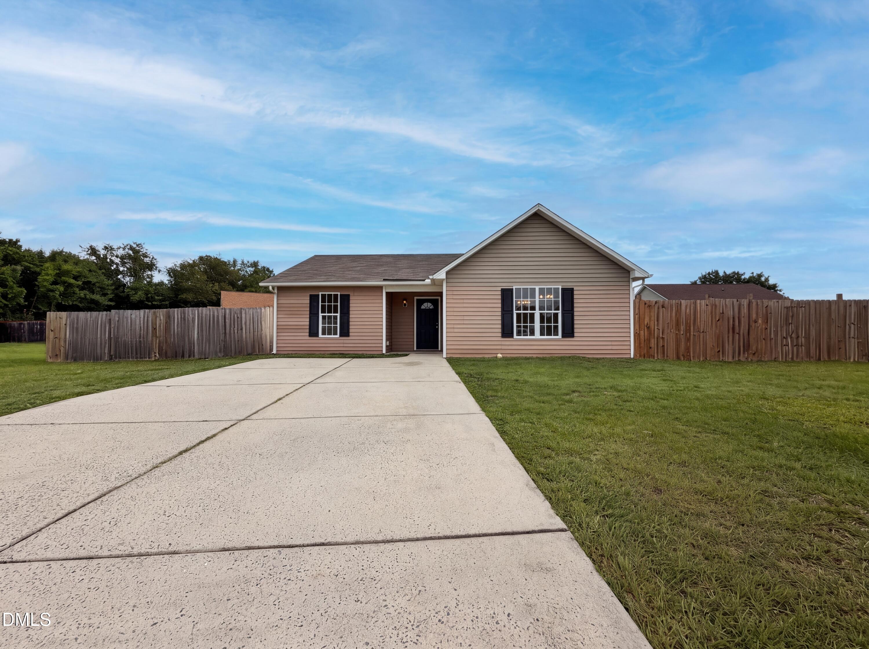 102 Reebe Circle Property Photo 2