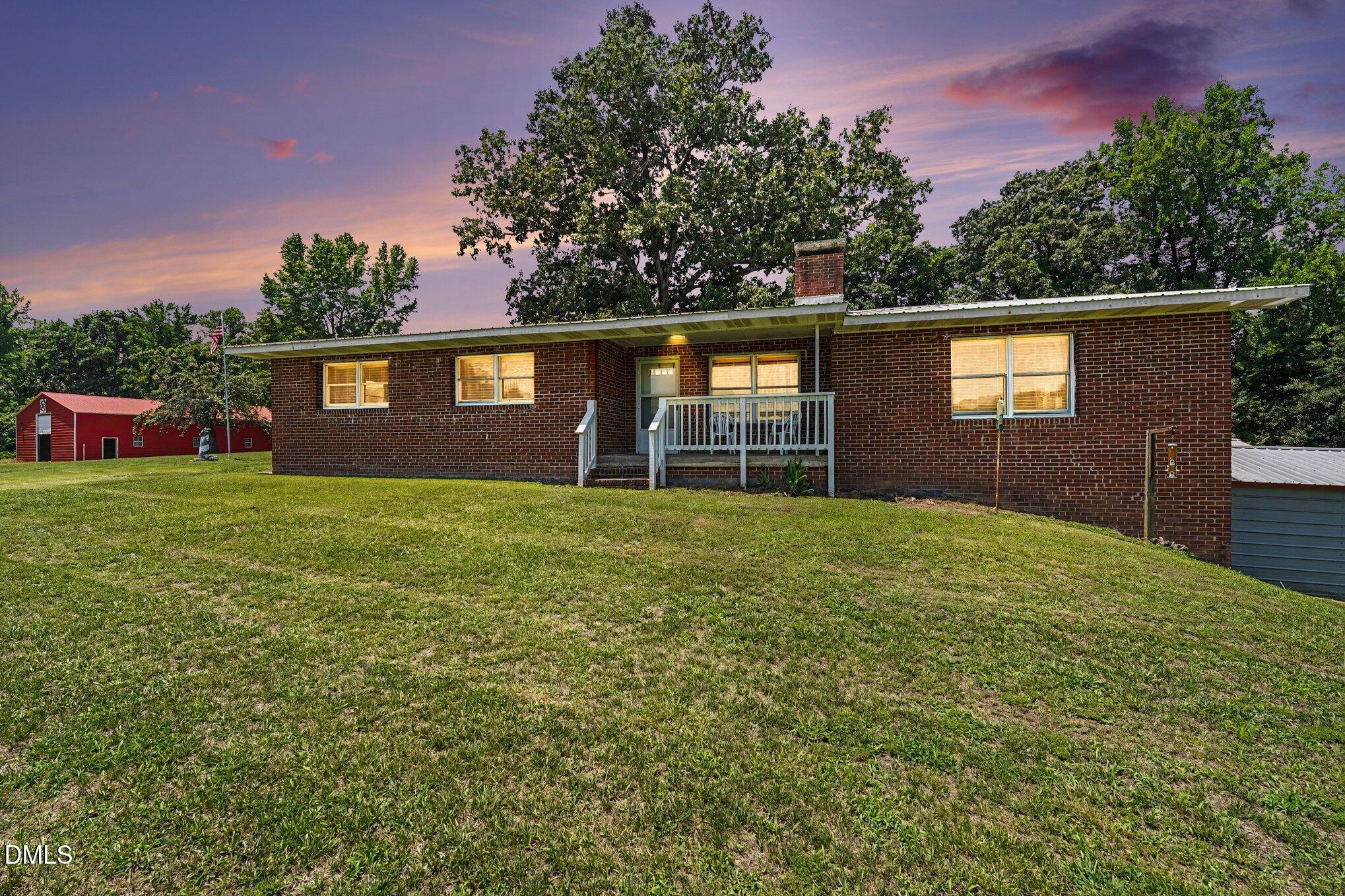 5529 Hollow Hill Road Property Photo 1