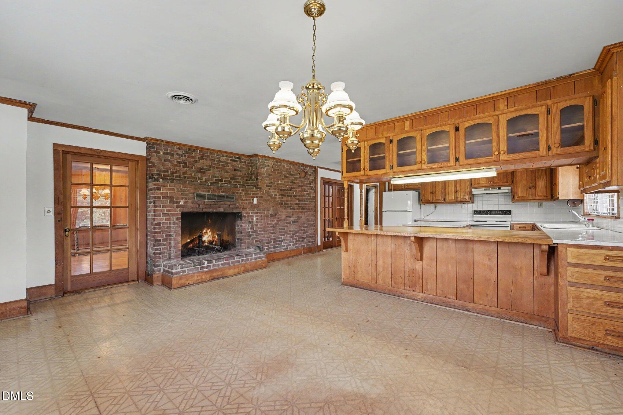 5529 Hollow Hill Road Property Photo 5