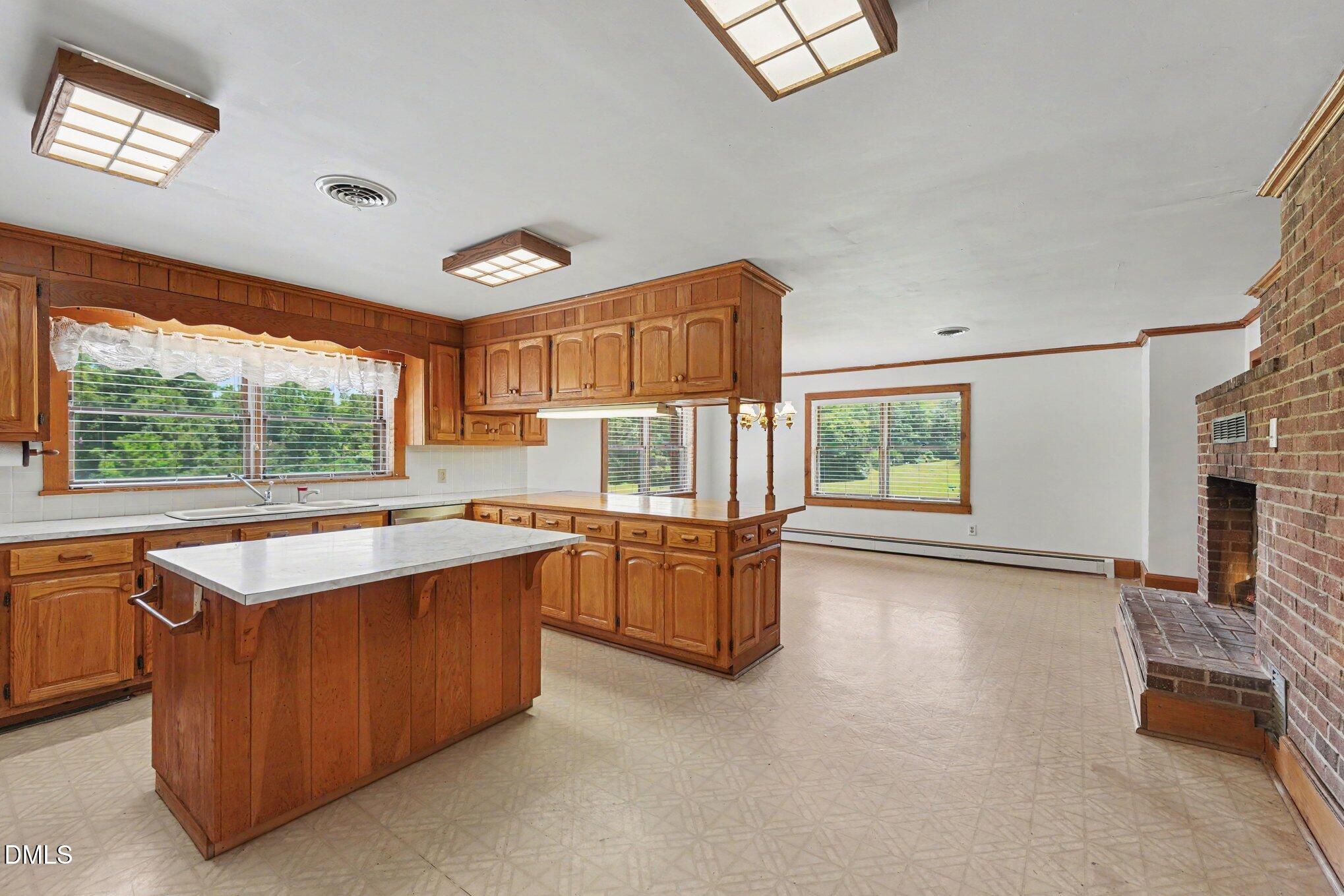 5529 Hollow Hill Road Property Photo 6