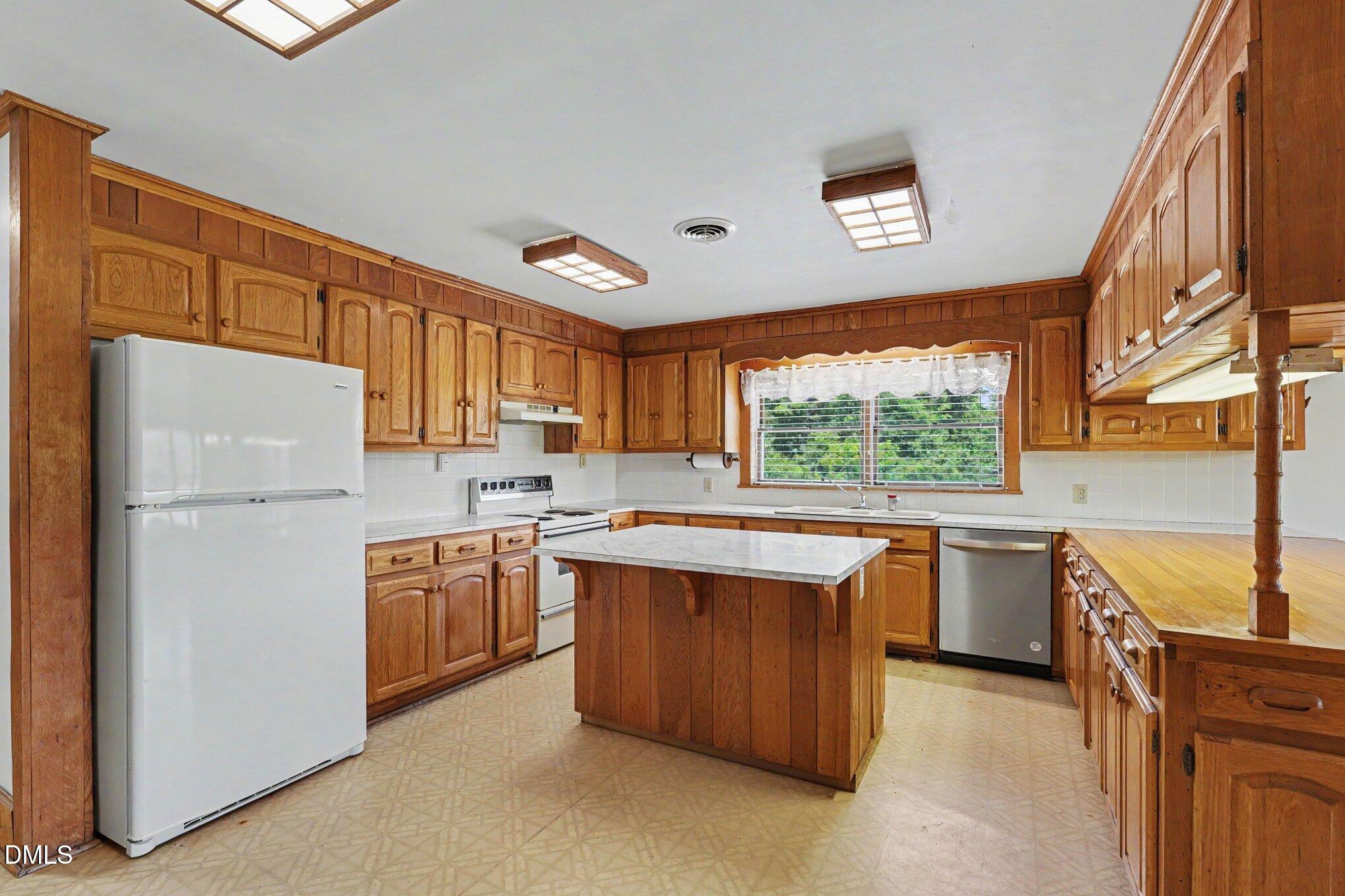 5529 Hollow Hill Road Property Photo 9