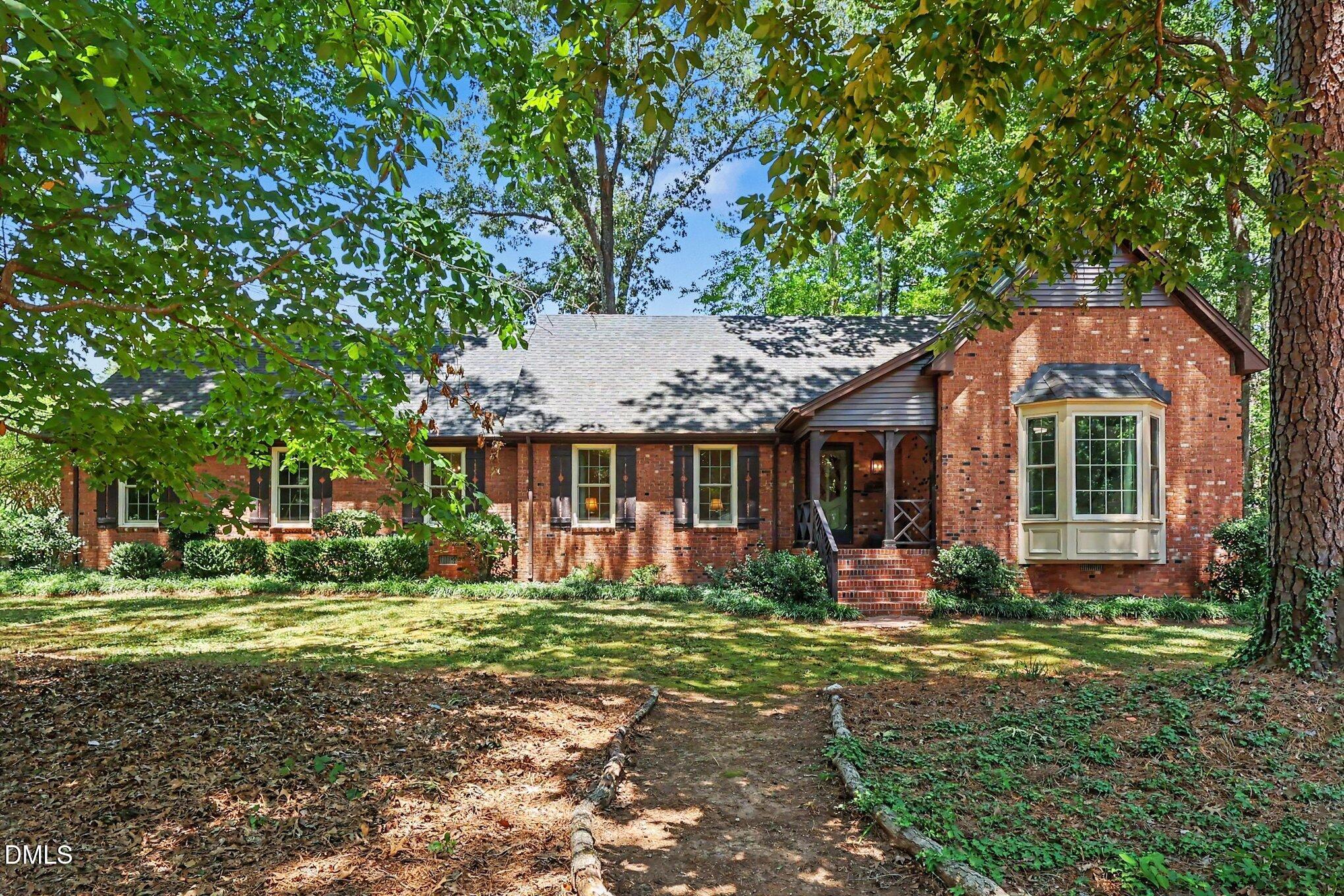 5221 Dutchman Drive Property Photo 1