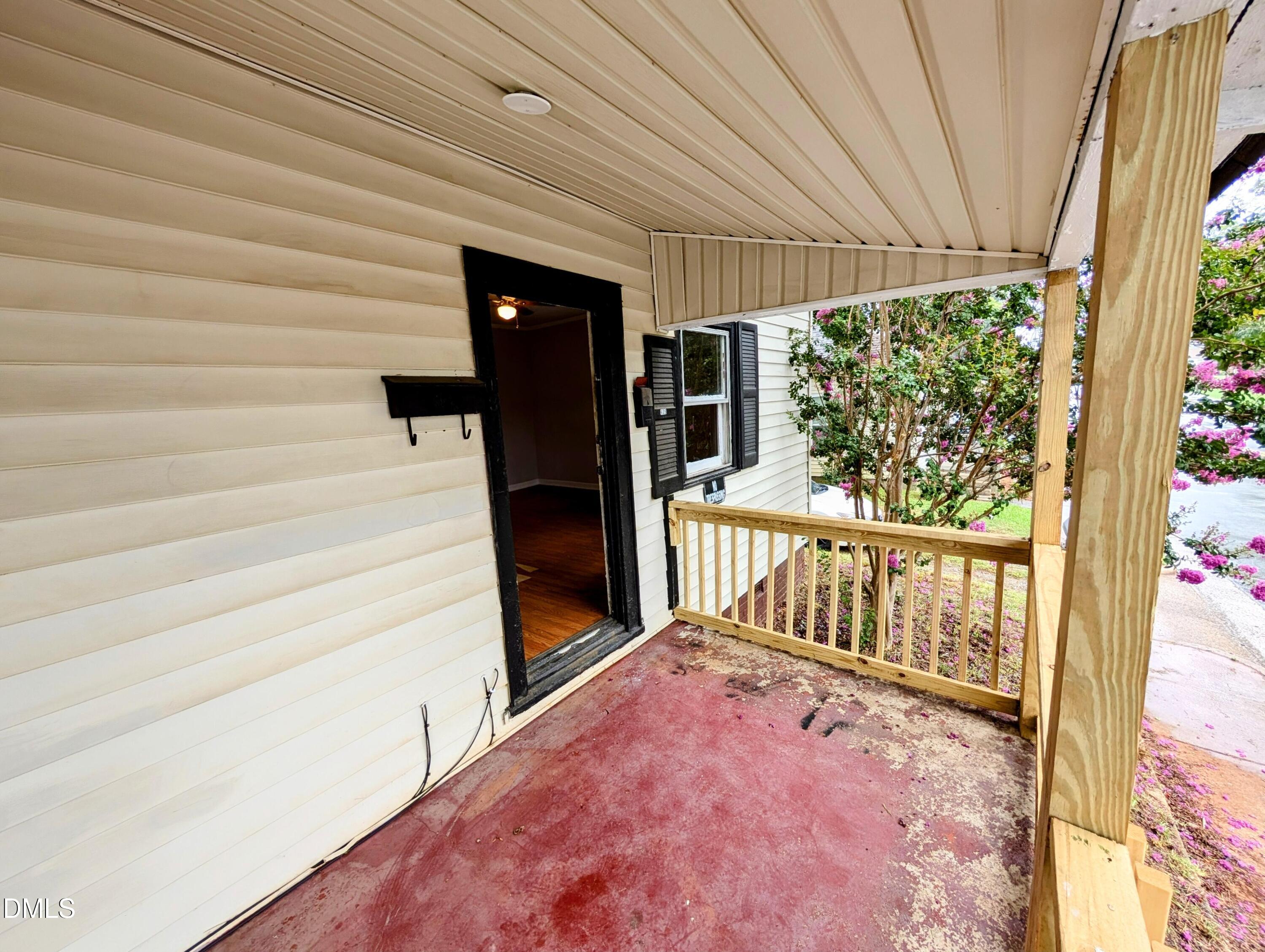 409 S Anthony Street Property Photo 9