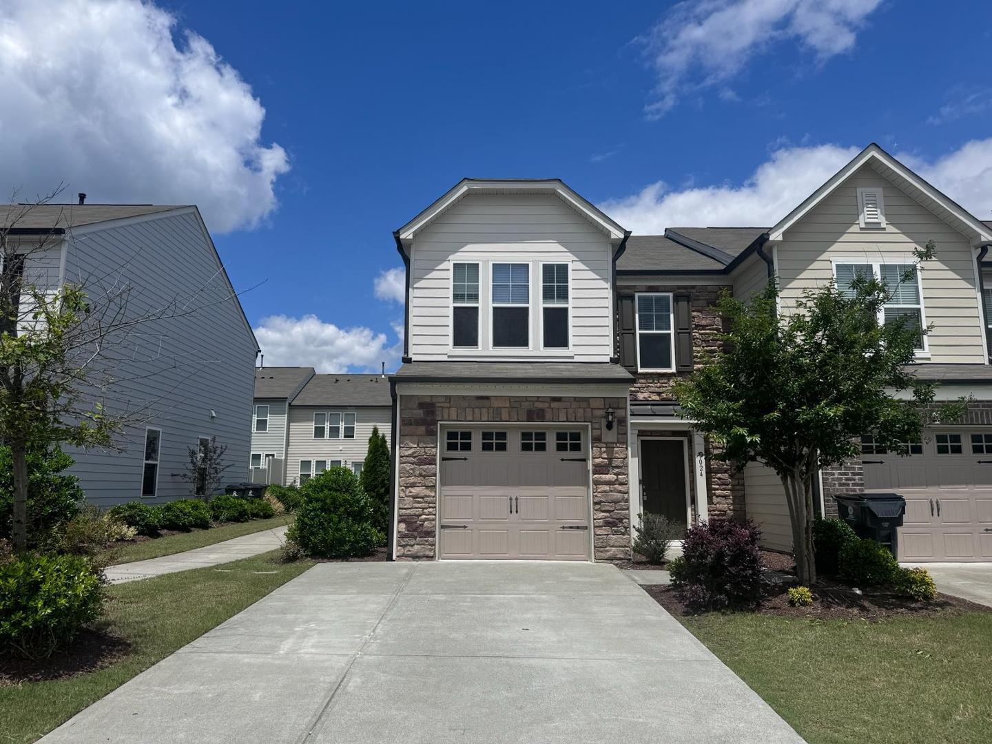 1024 Laceflower Drive Property Photo 2