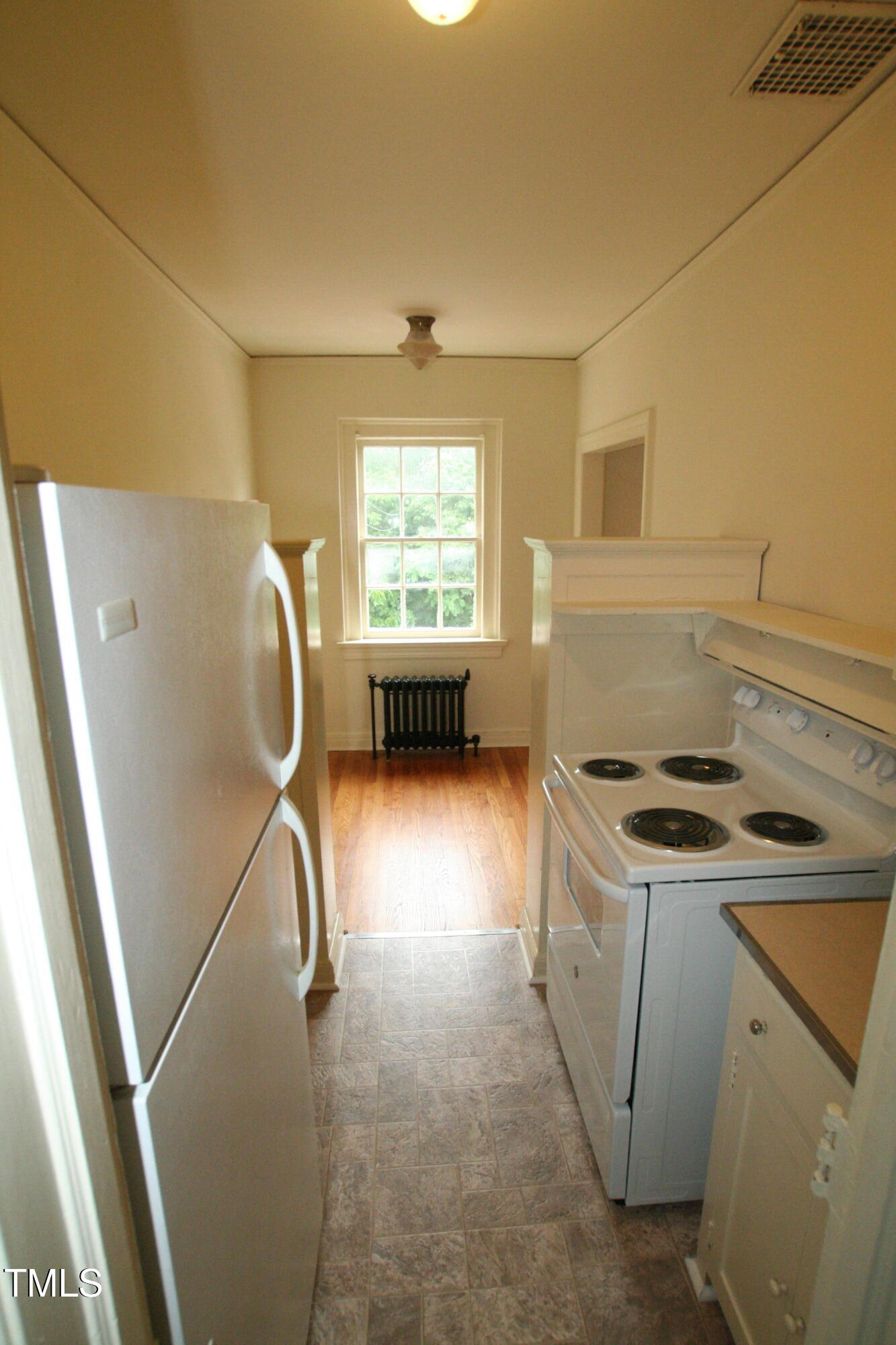 2402 Clark Avenue 10 Property Photo 6
