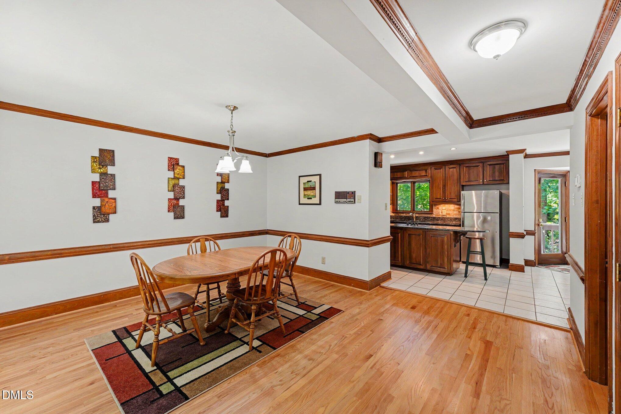 5537 Parkwood Drive Property Photo 7