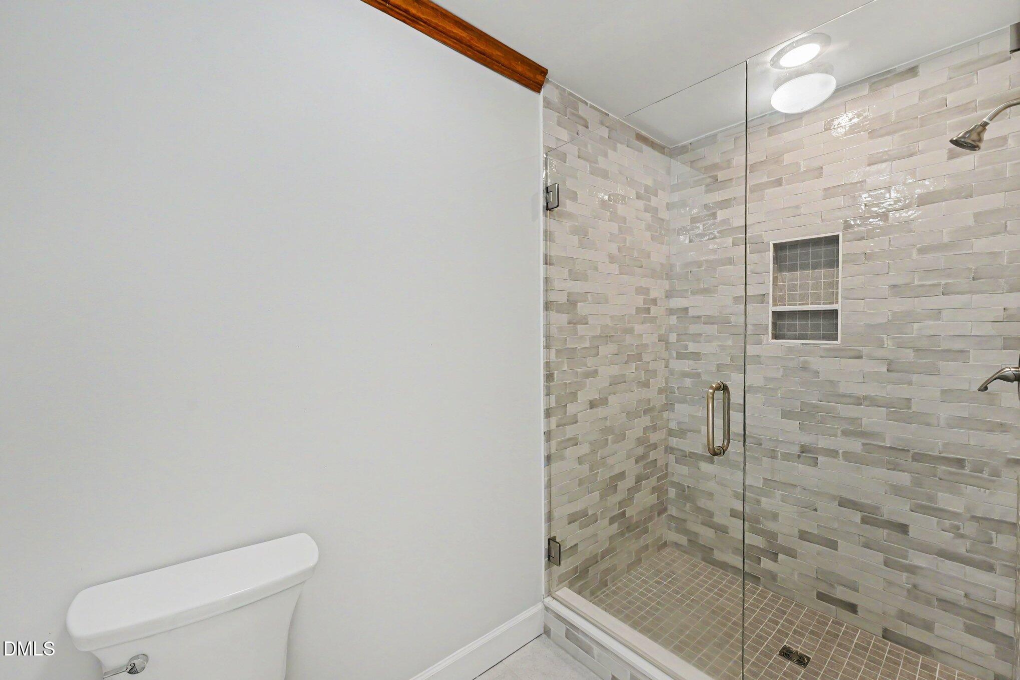 5537 Parkwood Drive Property Photo 18