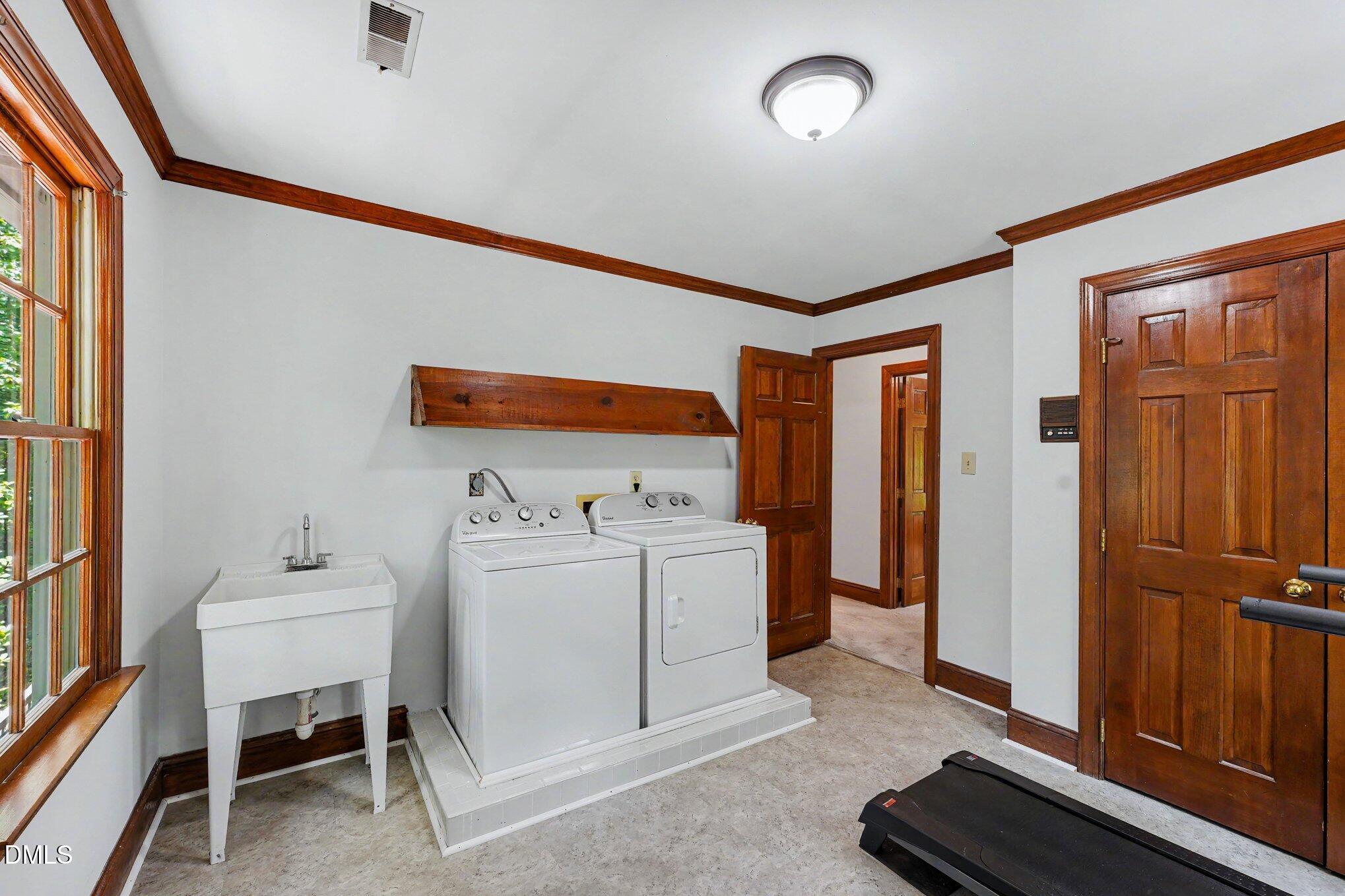 5537 Parkwood Drive Property Photo 29