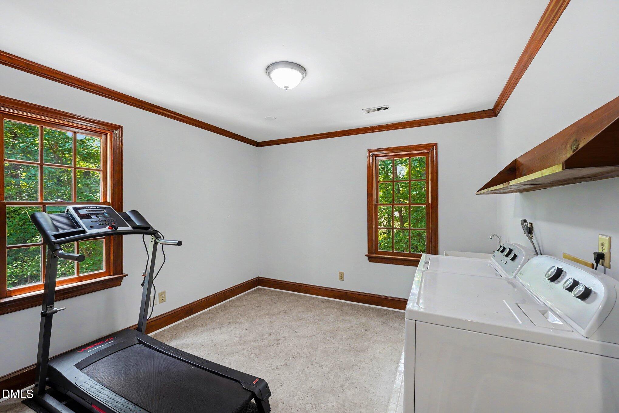 5537 Parkwood Drive Property Photo 30