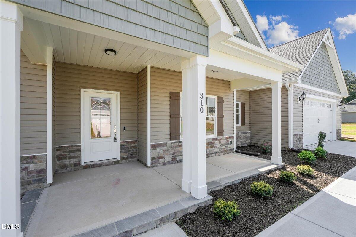 310 Creeks Edge Drive Property Photo 6