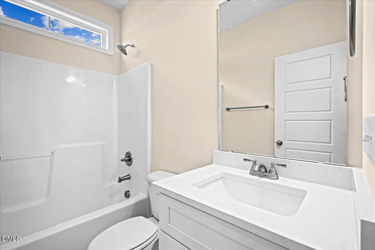 310 Creeks Edge Drive Property Photo 32