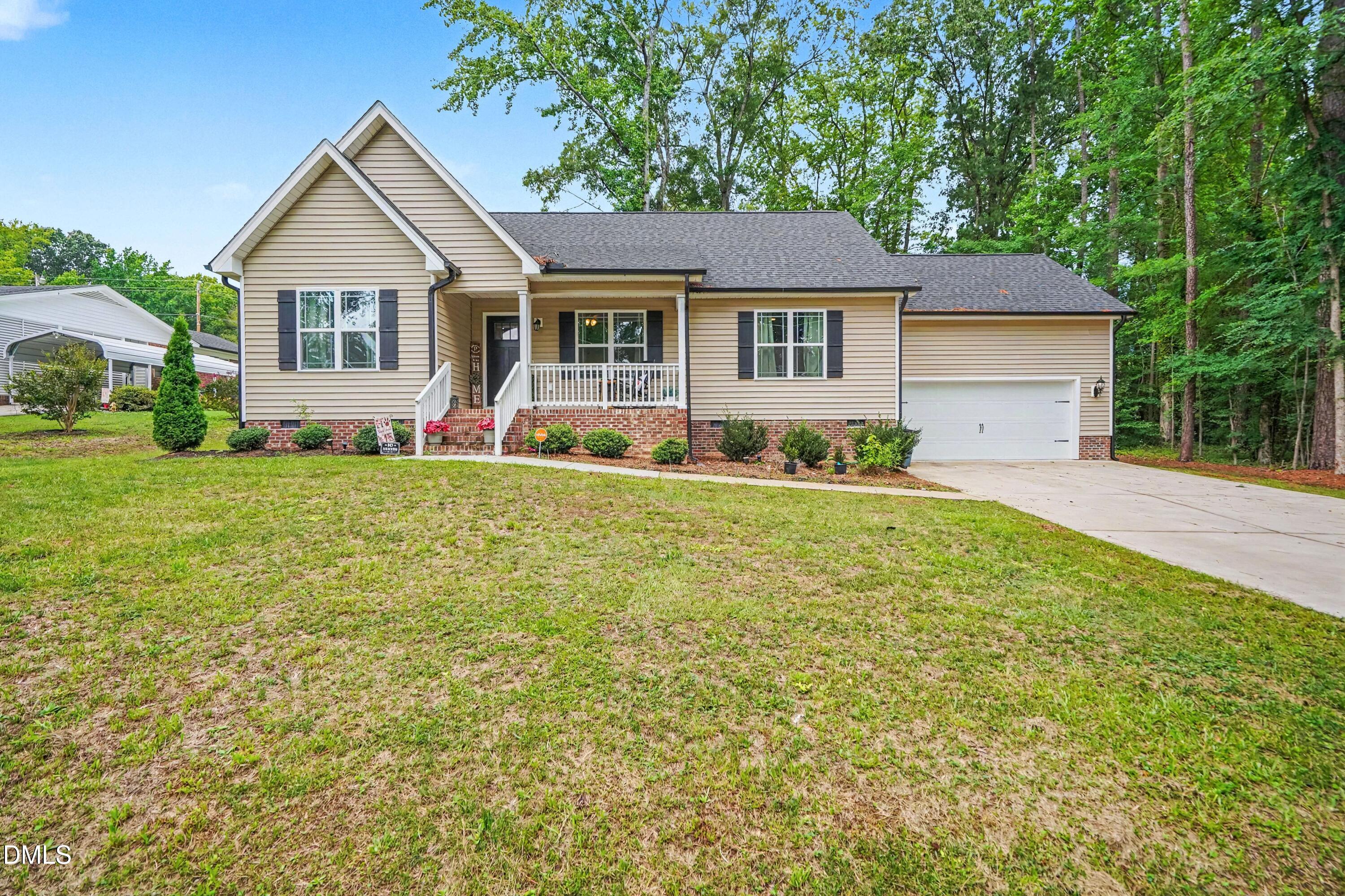 212 Tanglewood Drive Property Photo 1