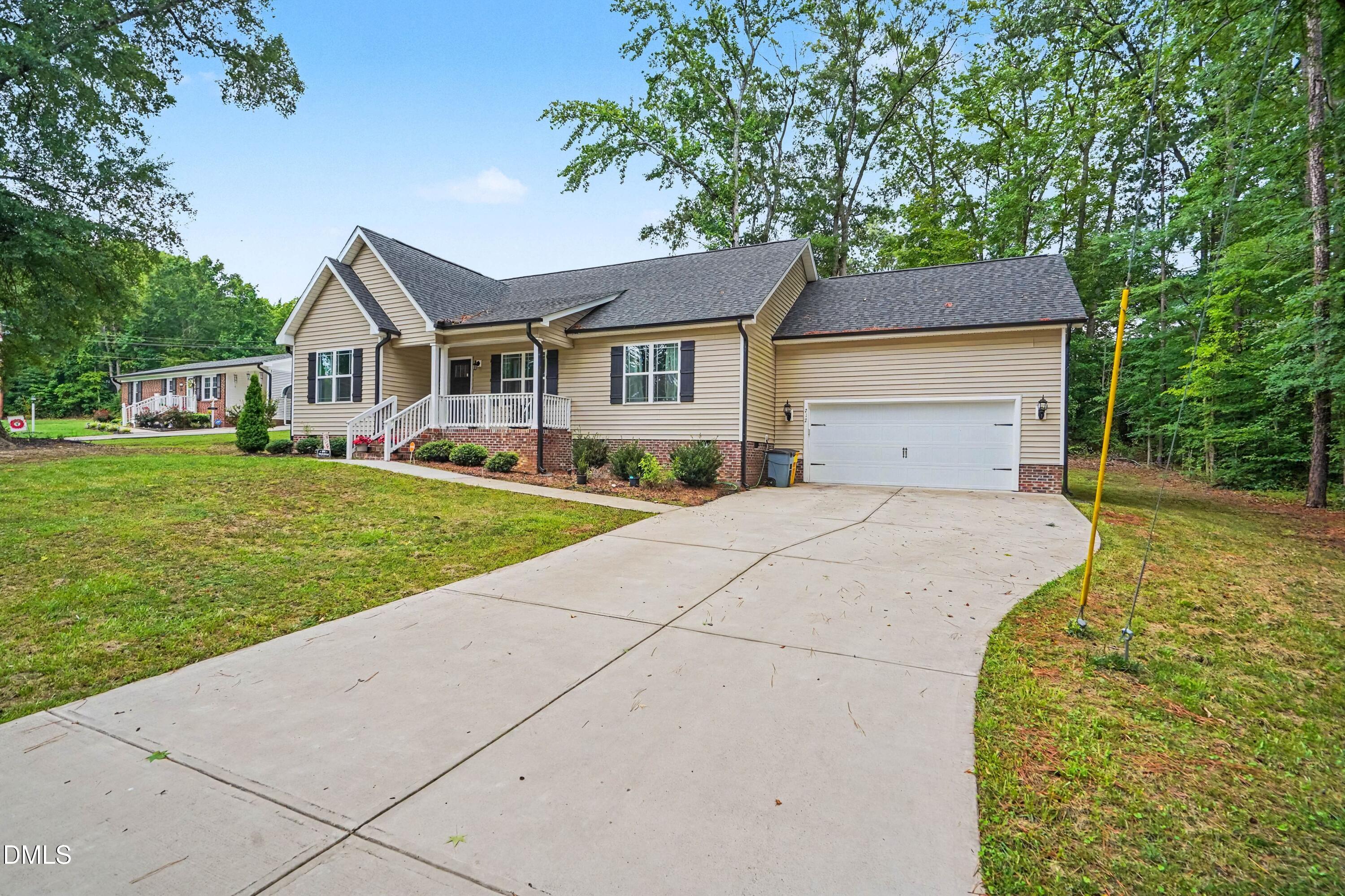 212 Tanglewood Drive Property Photo 3
