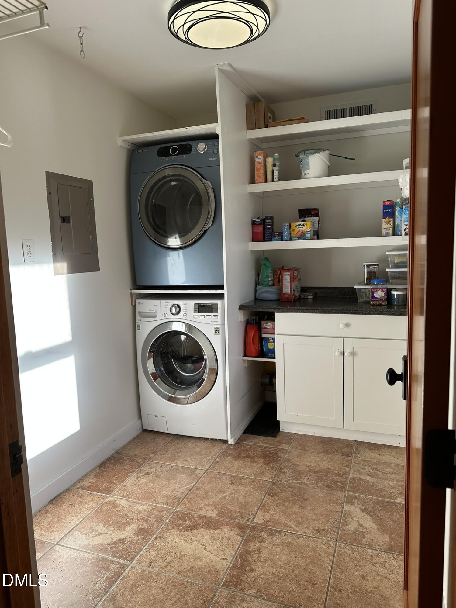401 Warren Avenue Property Photo 34