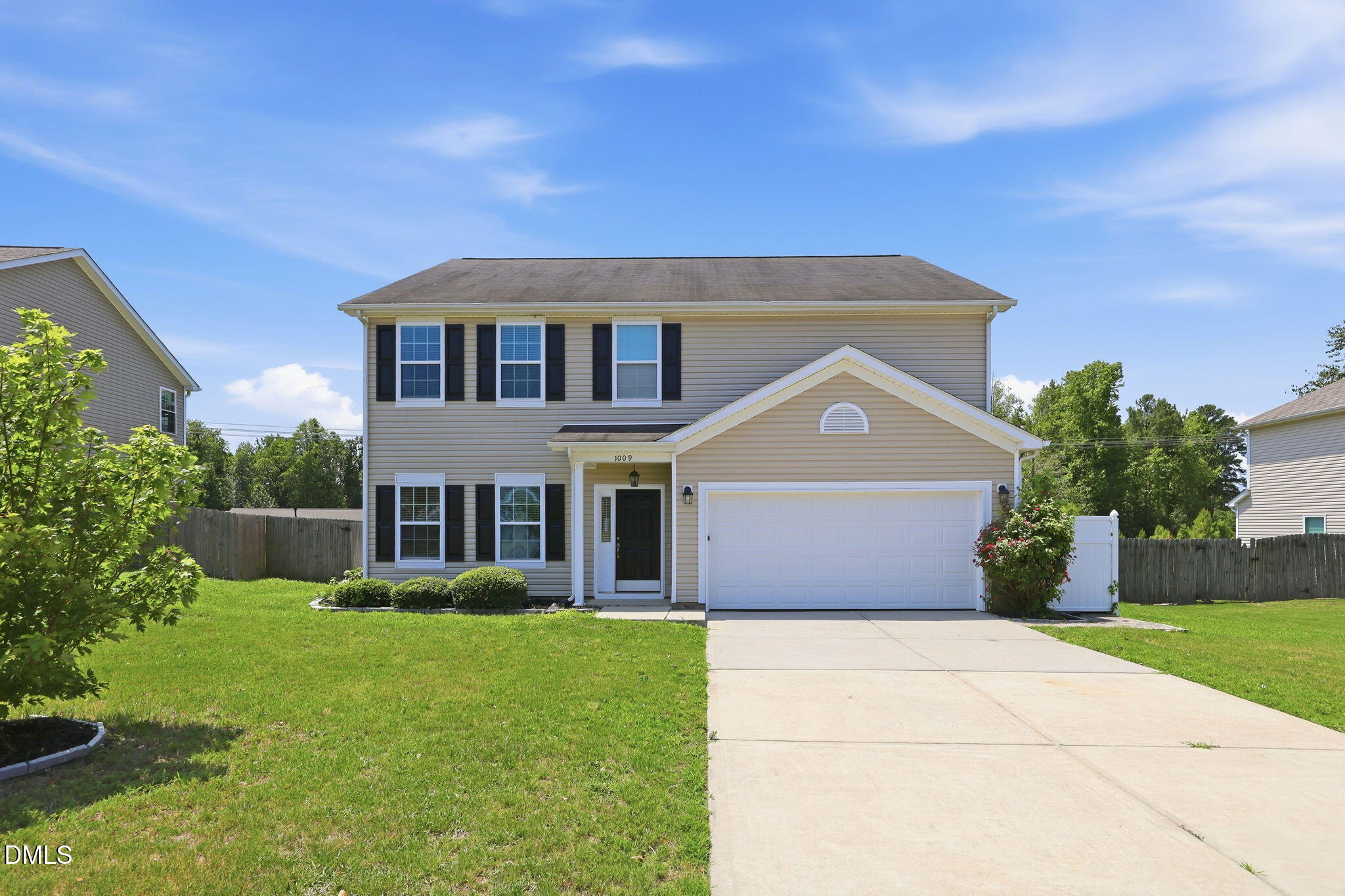 1009 Harvest Point Drive Property Photo 1
