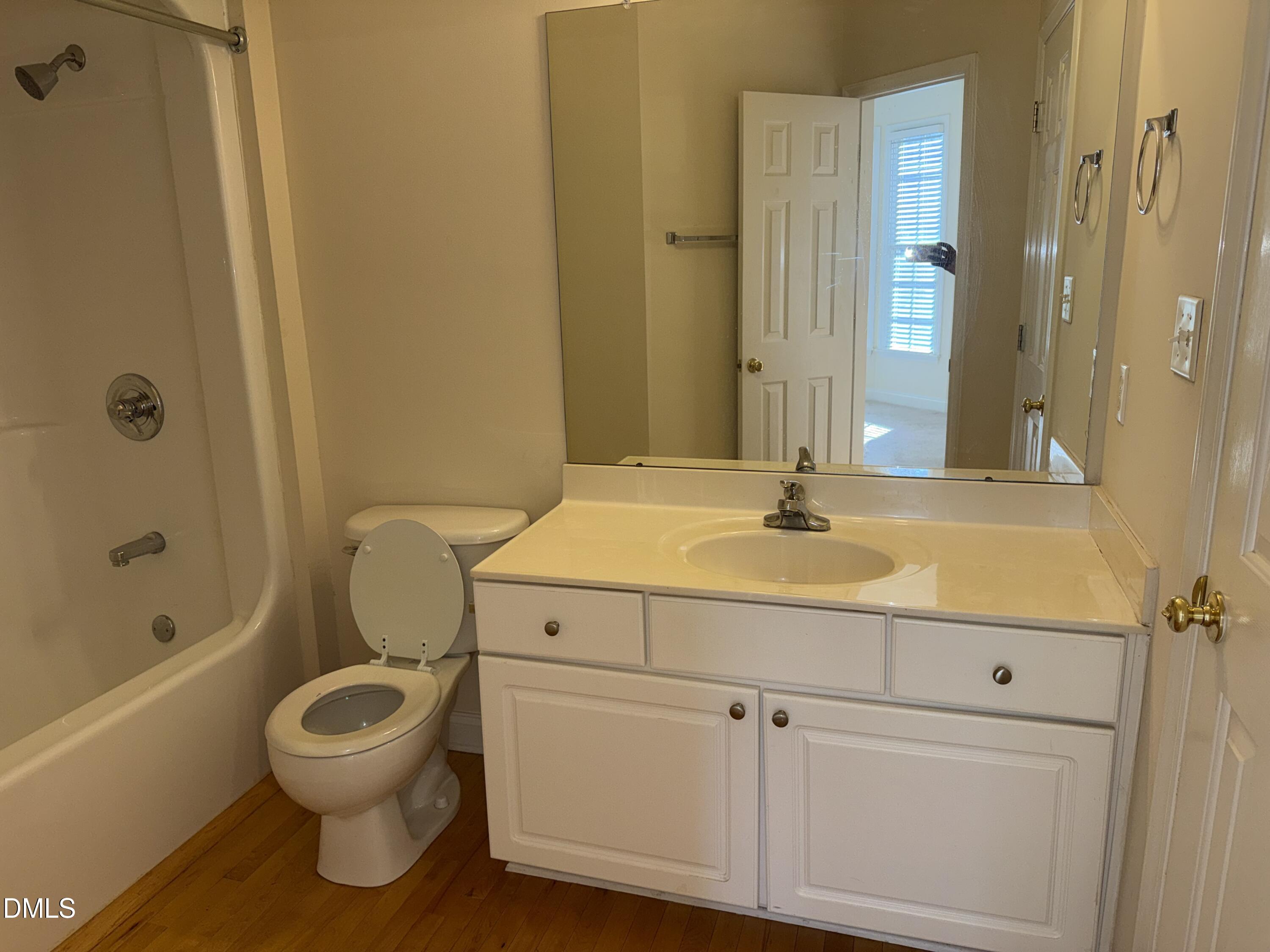 801 Carved Oak Drive Property Photo 15