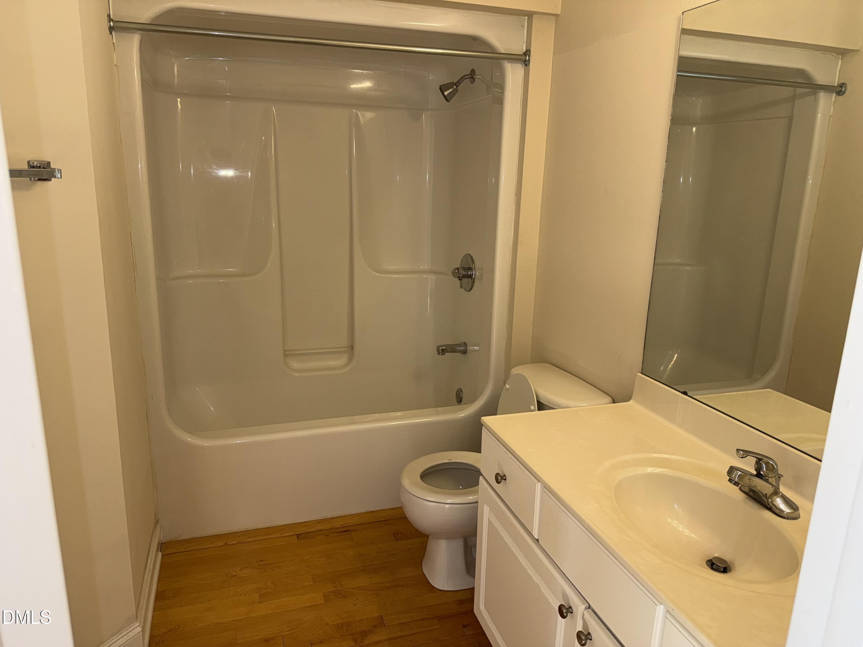 801 Carved Oak Drive Property Photo 16