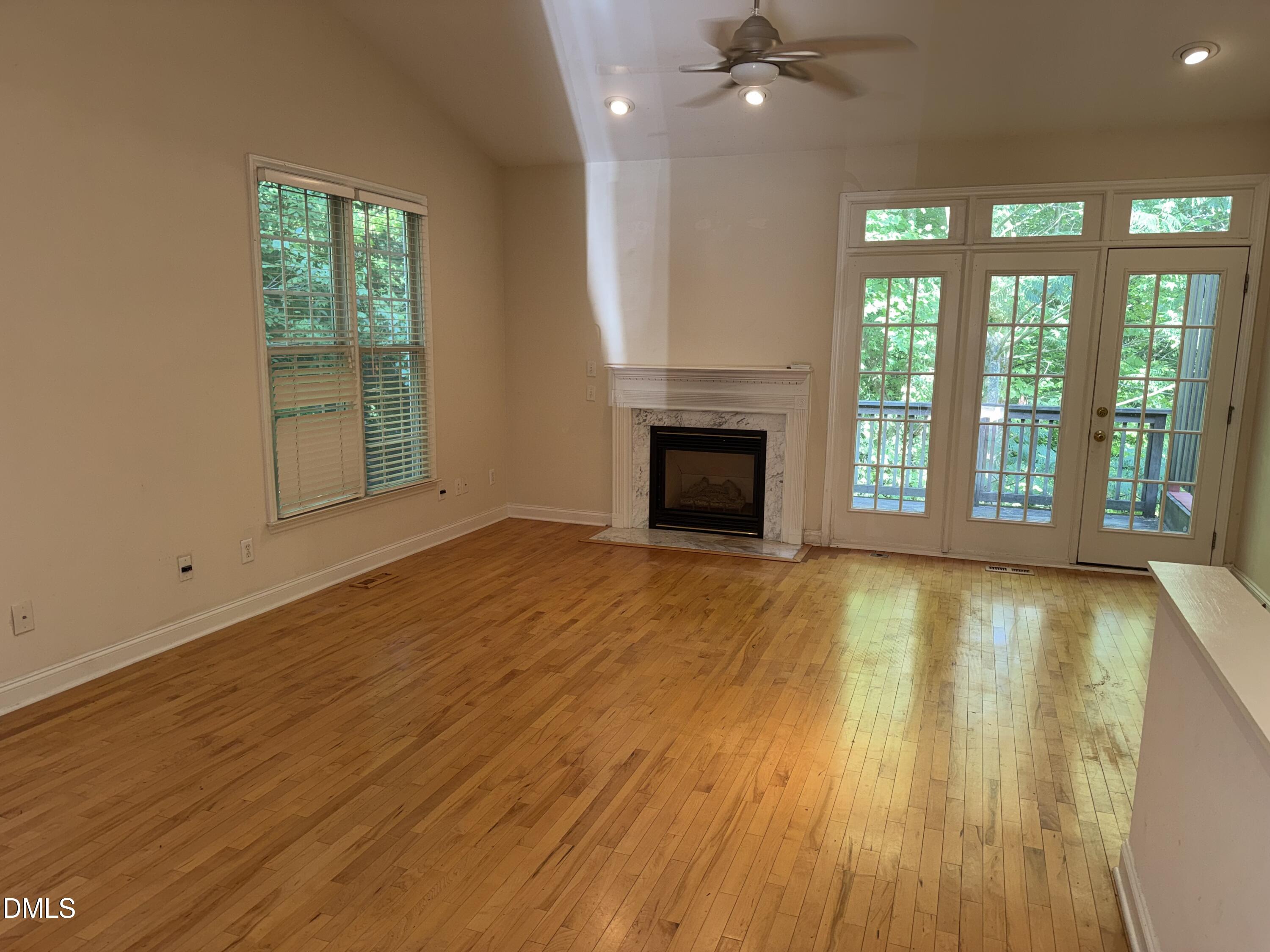 801 Carved Oak Drive Property Photo 28