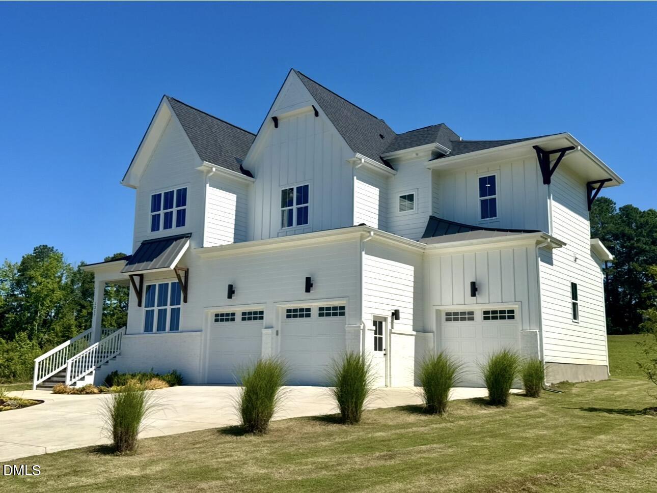 1217 Azalea Garden Circle Property Photo 3