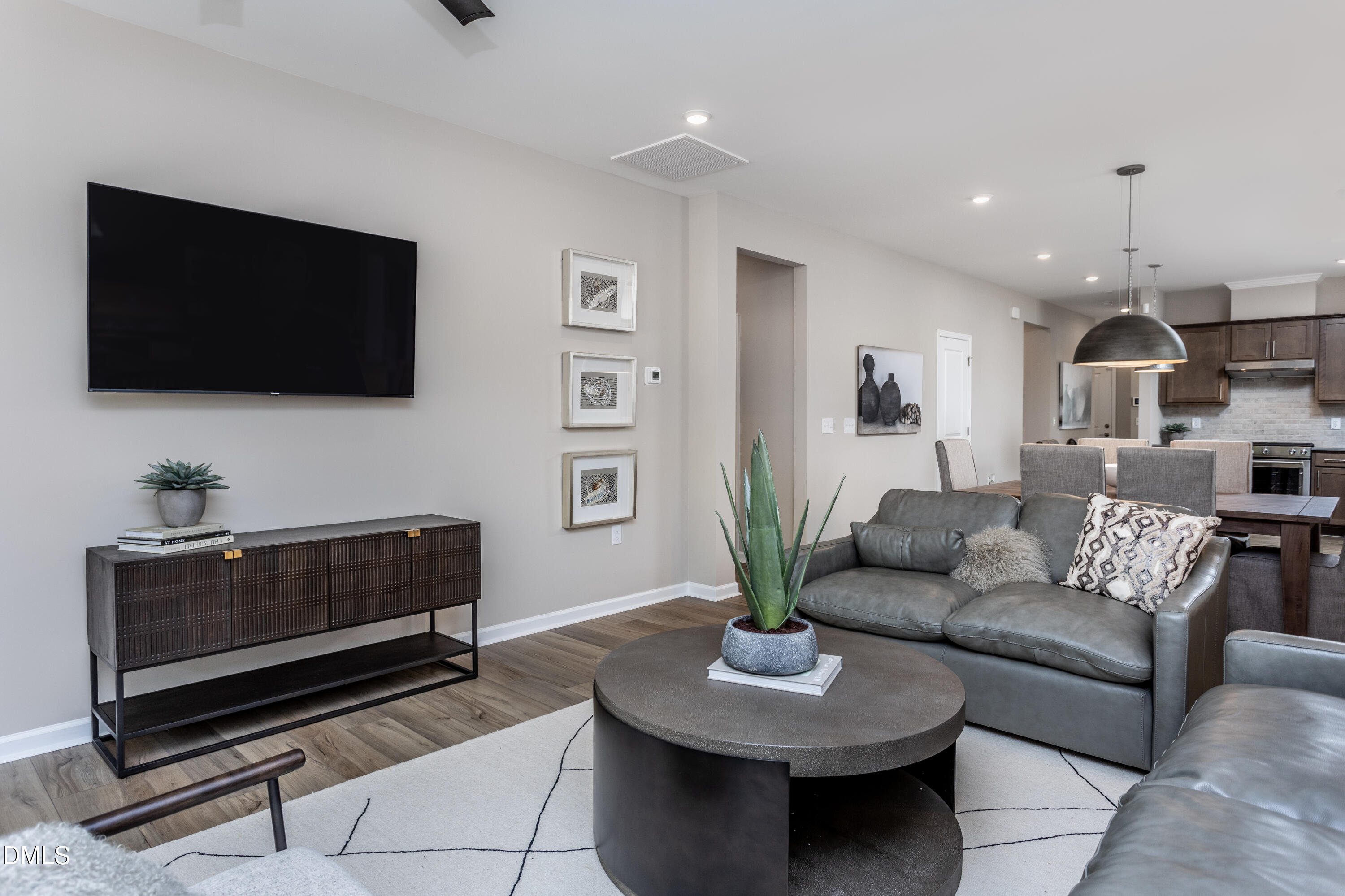 941 Steeplechase Boulevard Property Photo 12