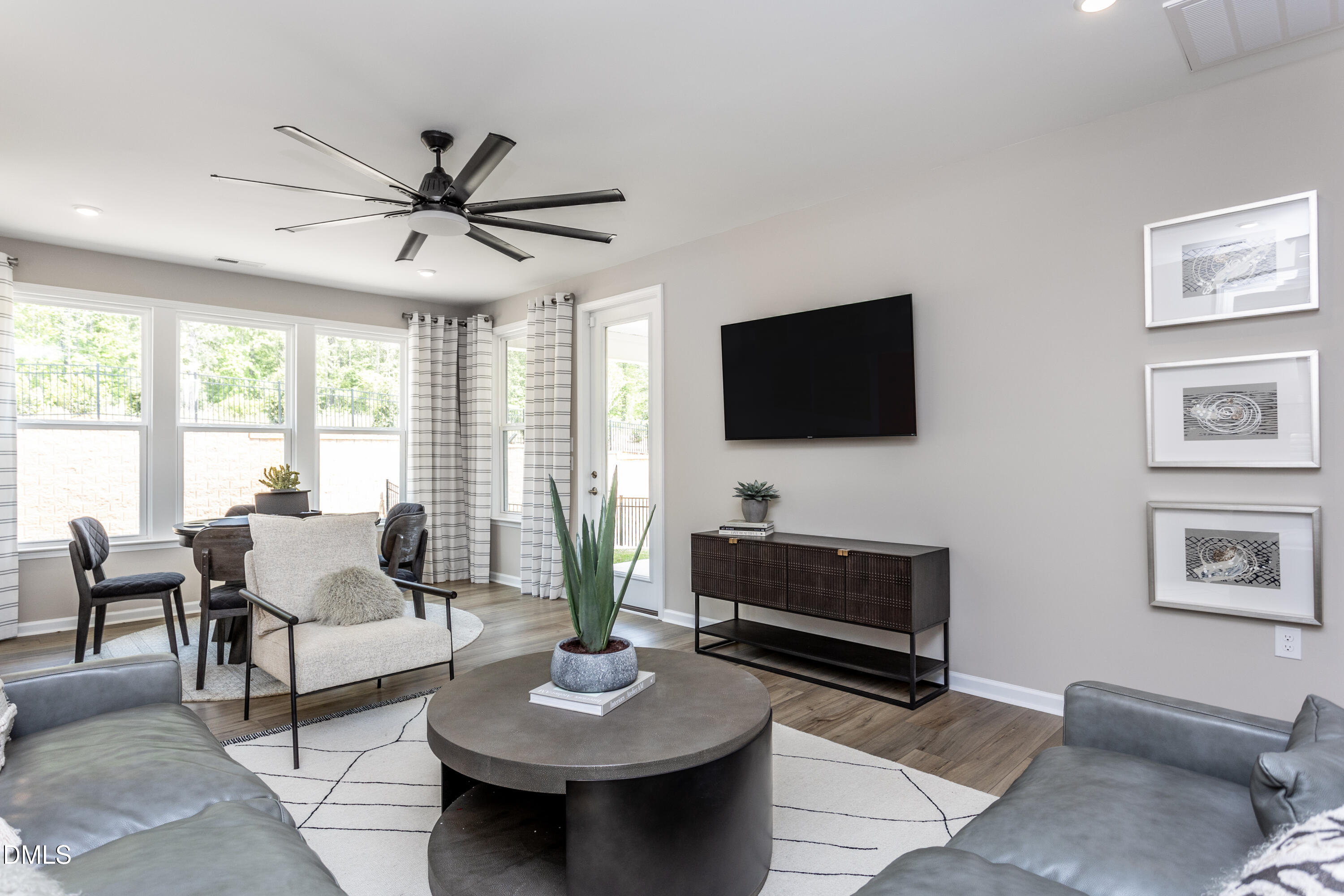 941 Steeplechase Boulevard Property Photo 13