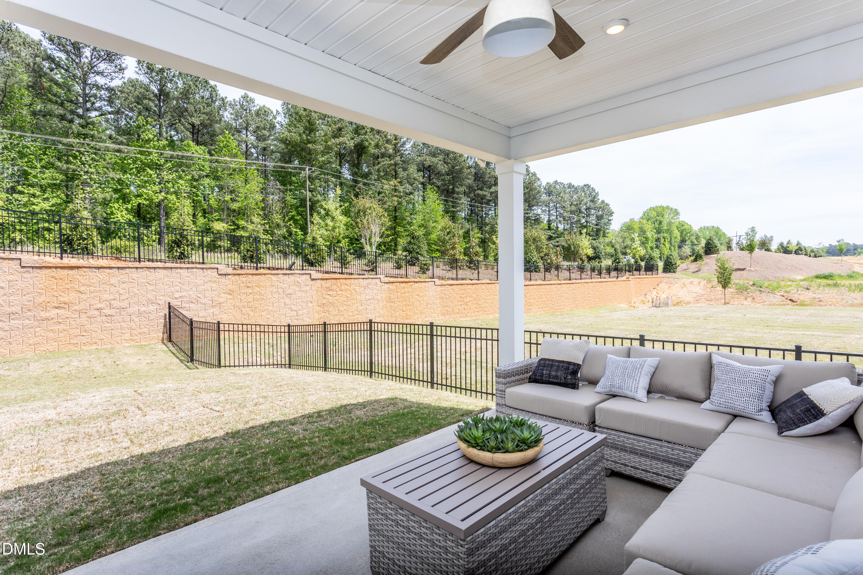 941 Steeplechase Boulevard Property Photo 21