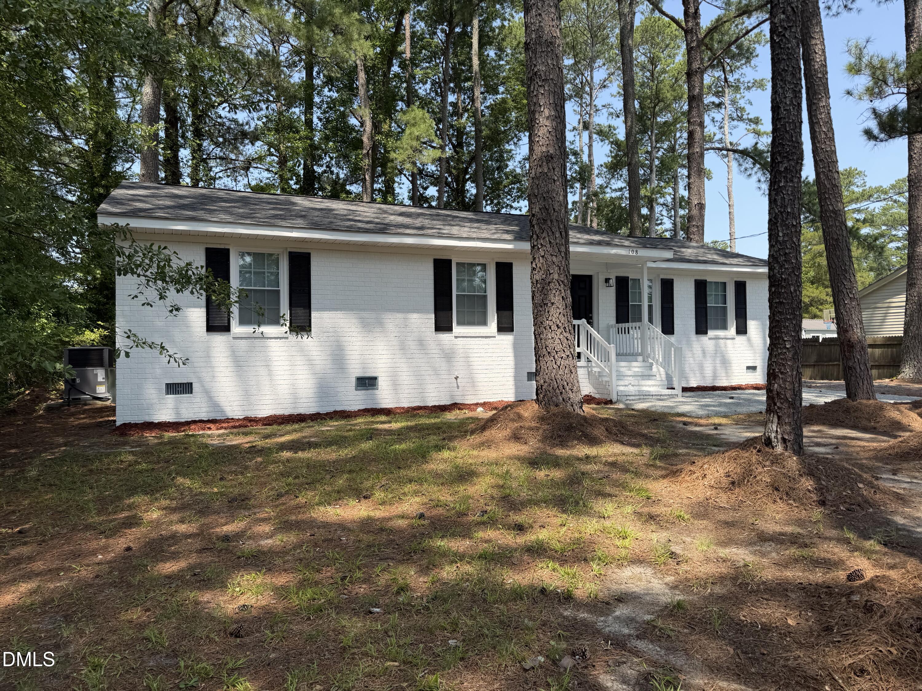 108 N Glendale Drive Property Photo 1