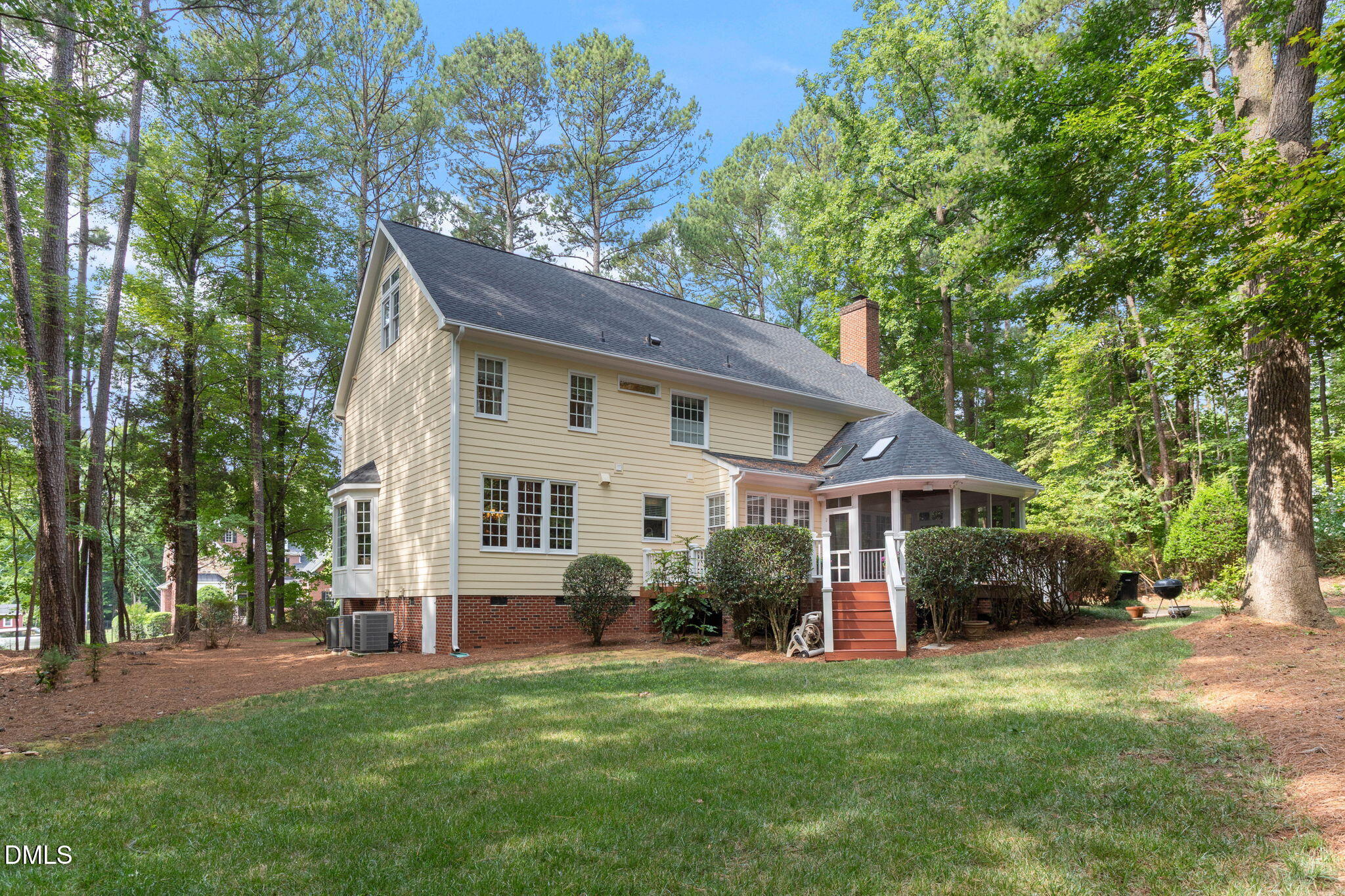 909 Oak Creek Road Property Photo 6
