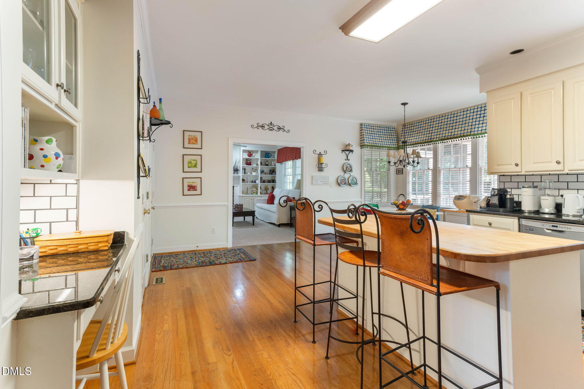 909 Oak Creek Road Property Photo 13